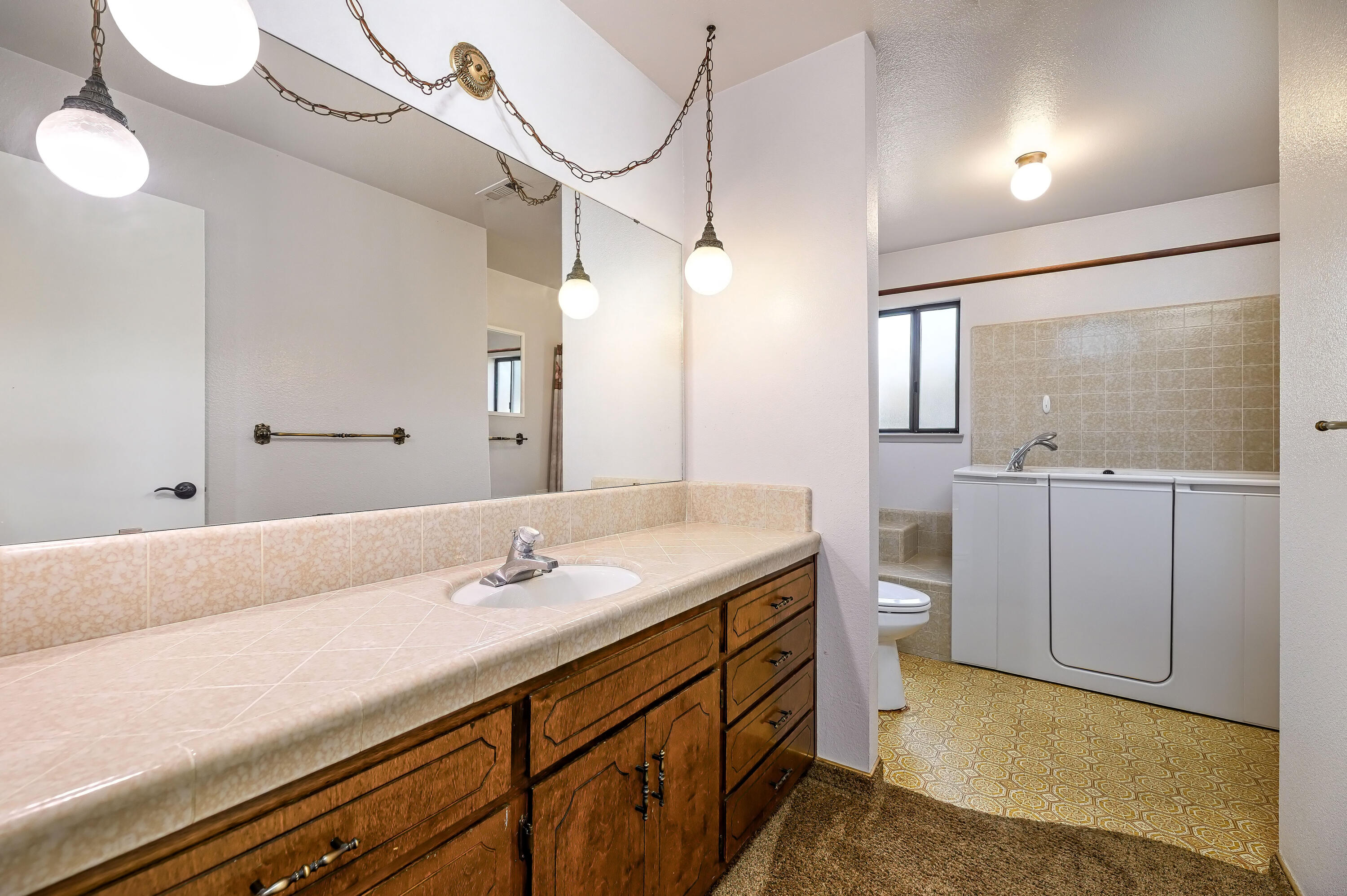12066 Excelsior Ave, Hanford, CA 93230