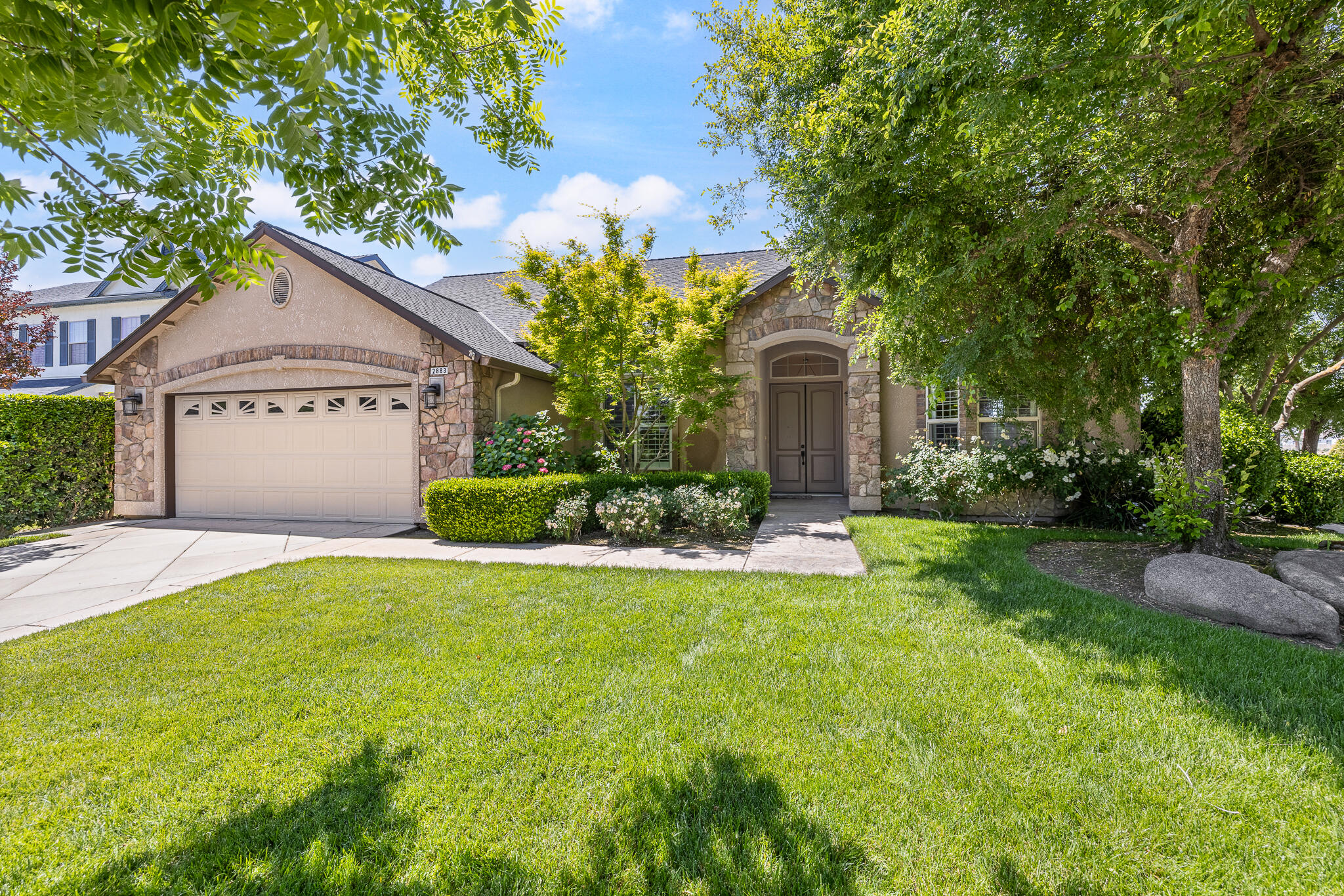 2883 22nd Ct, Kingsburg, CA 93631