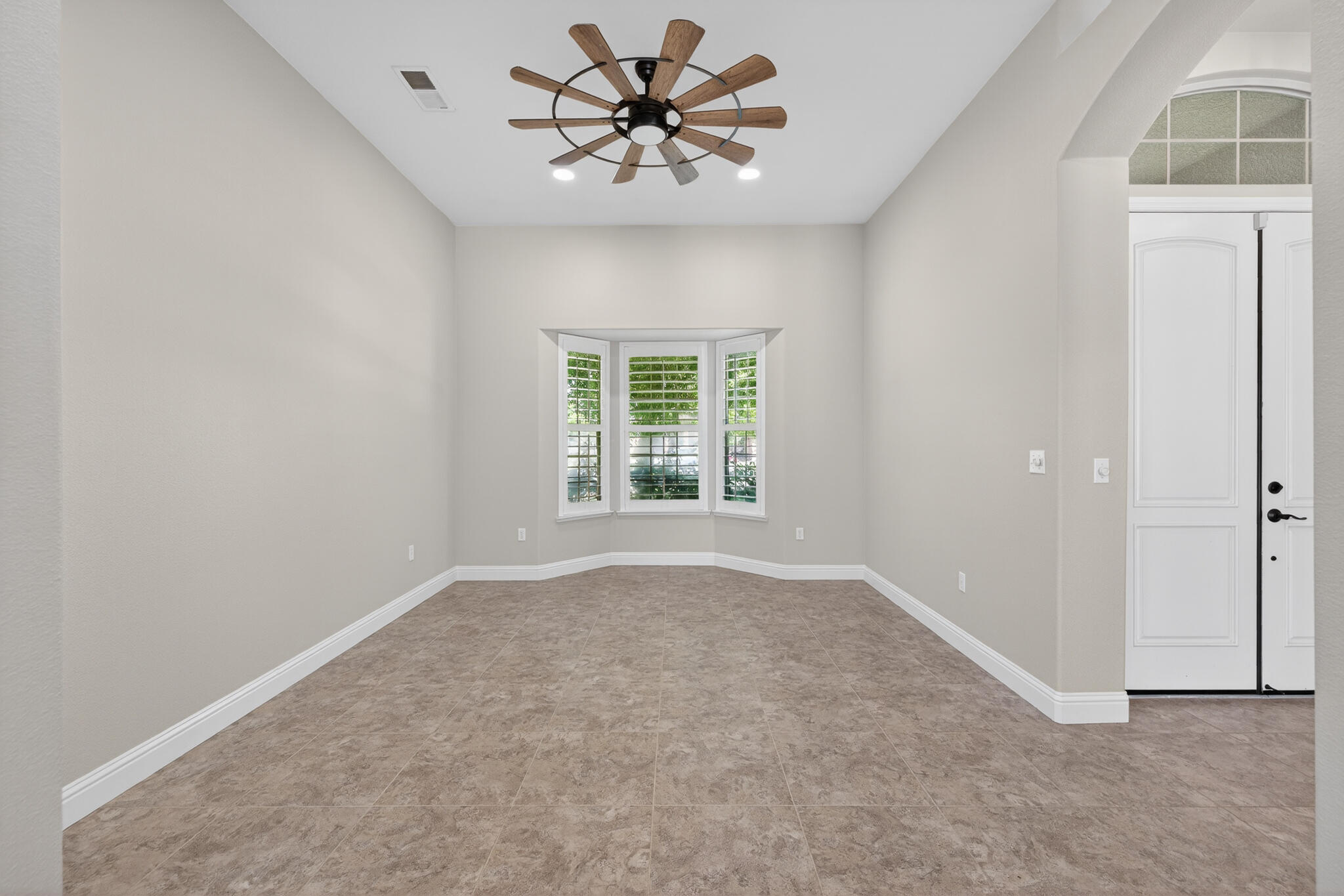 2883 22nd Ct, Kingsburg, CA 93631