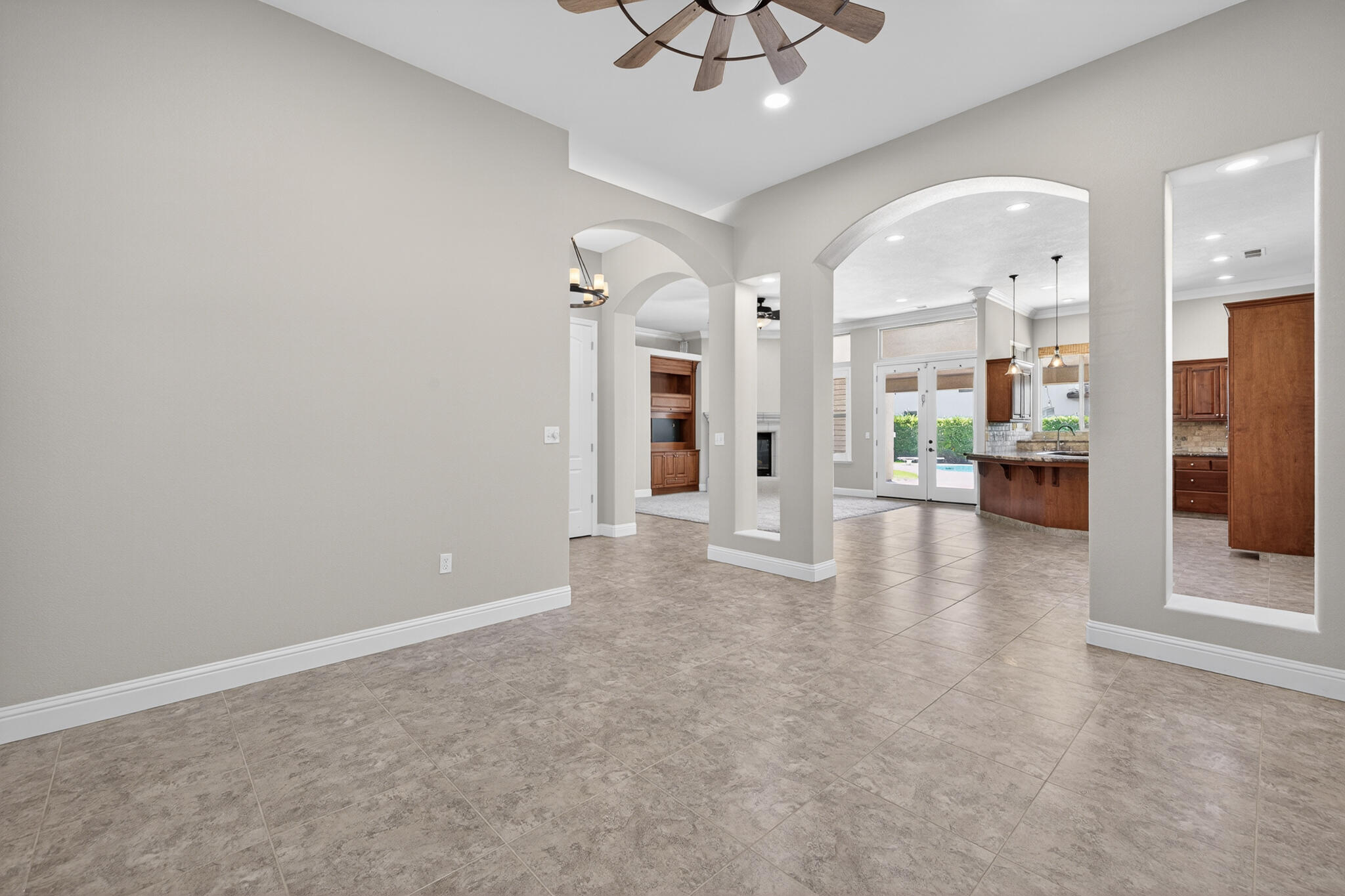2883 22nd Ct, Kingsburg, CA 93631