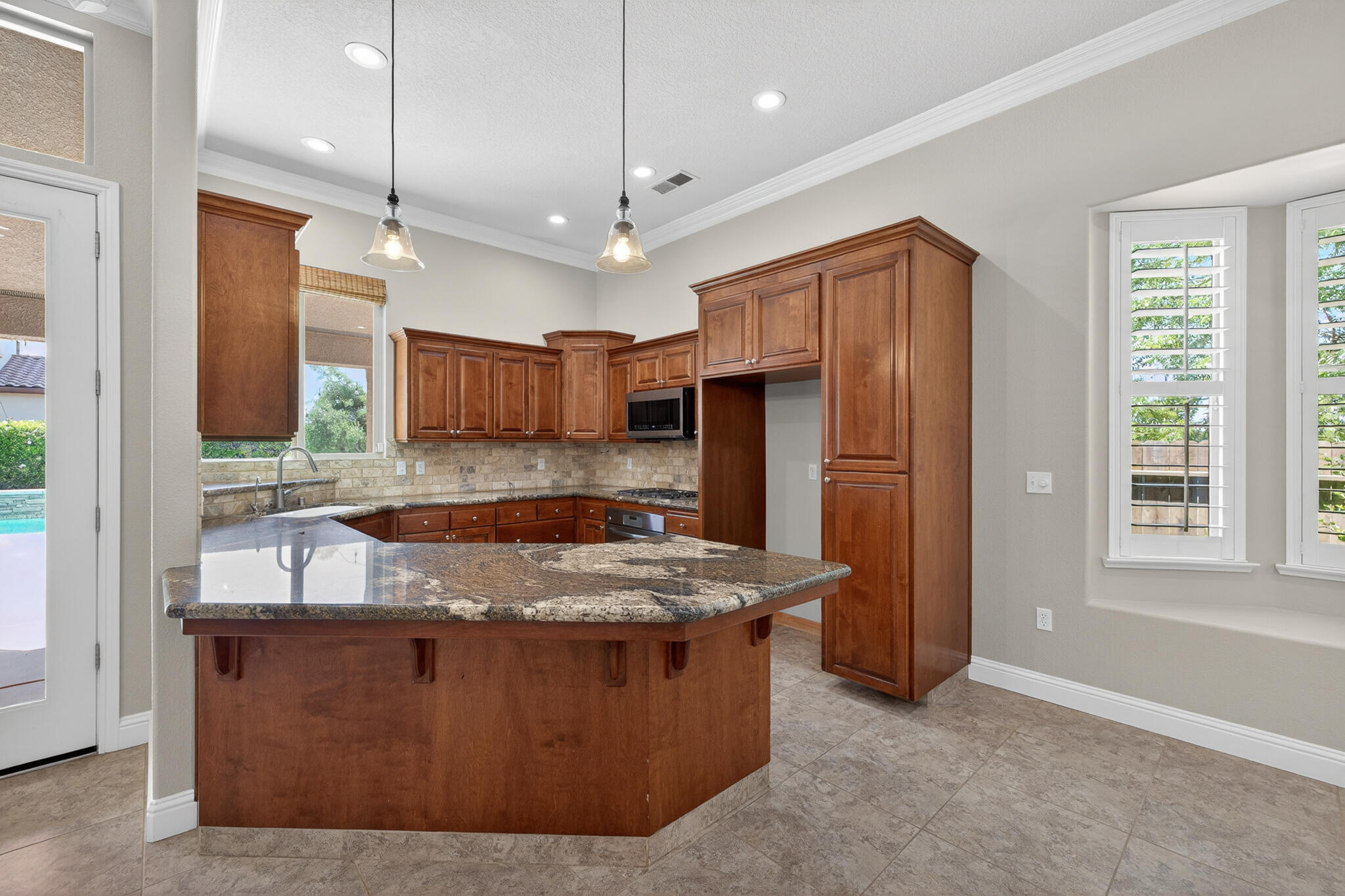 2883 22nd Ct, Kingsburg, CA 93631
