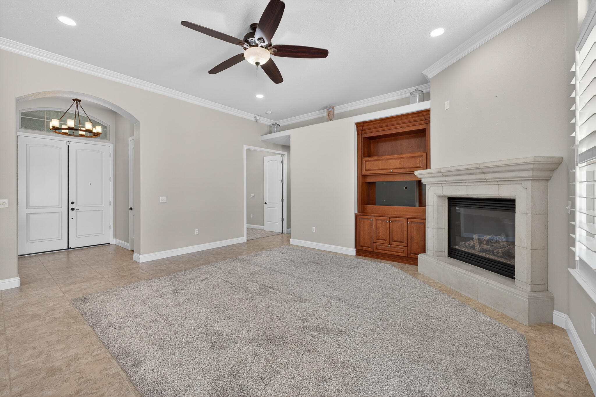 2883 22nd Ct, Kingsburg, CA 93631