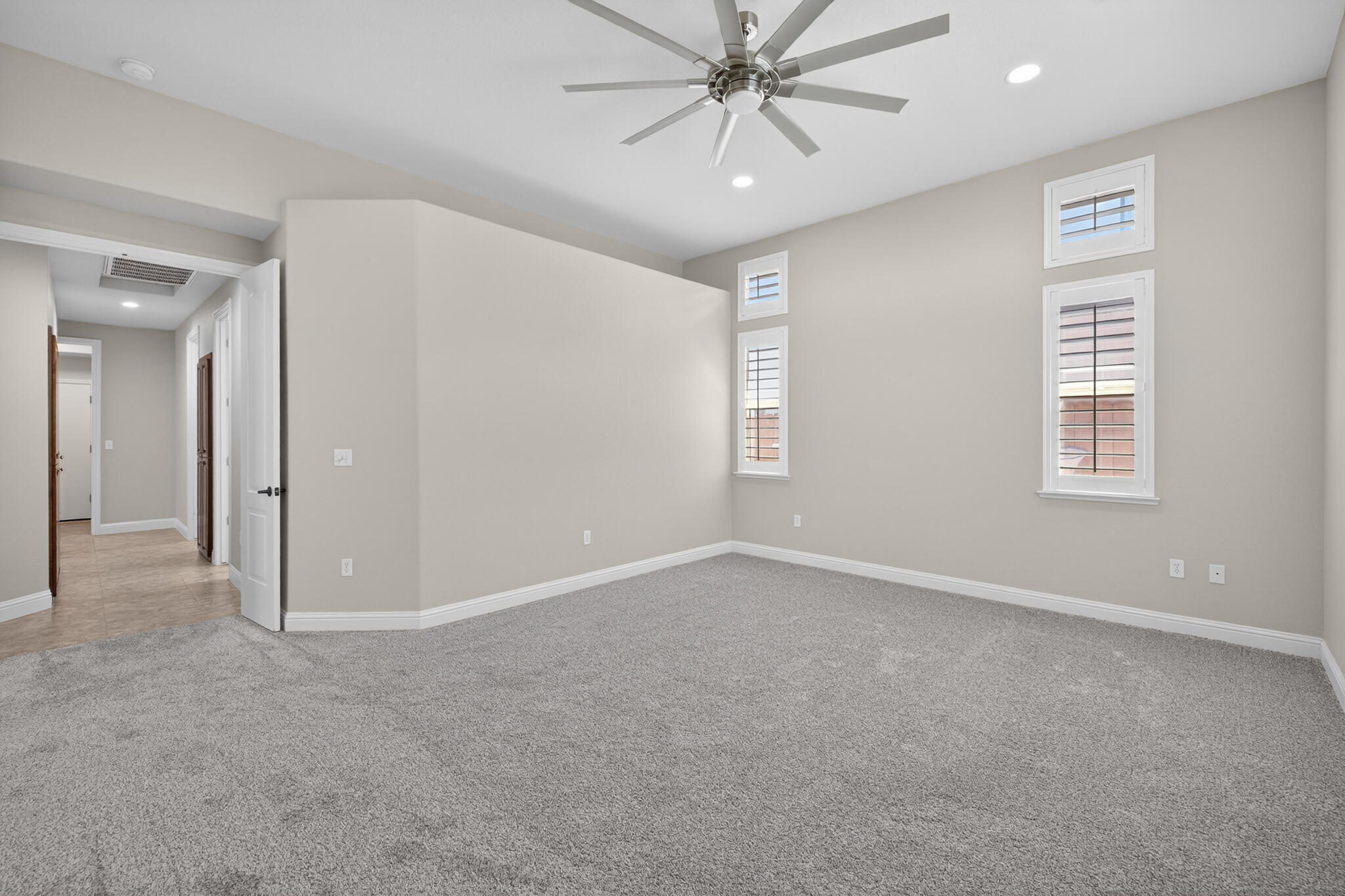 2883 22nd Ct, Kingsburg, CA 93631
