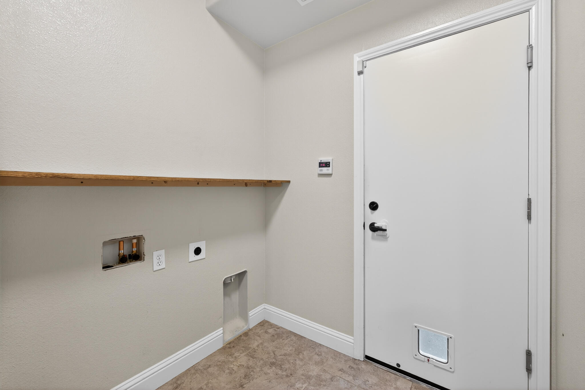 2883 22nd Ct, Kingsburg, CA 93631
