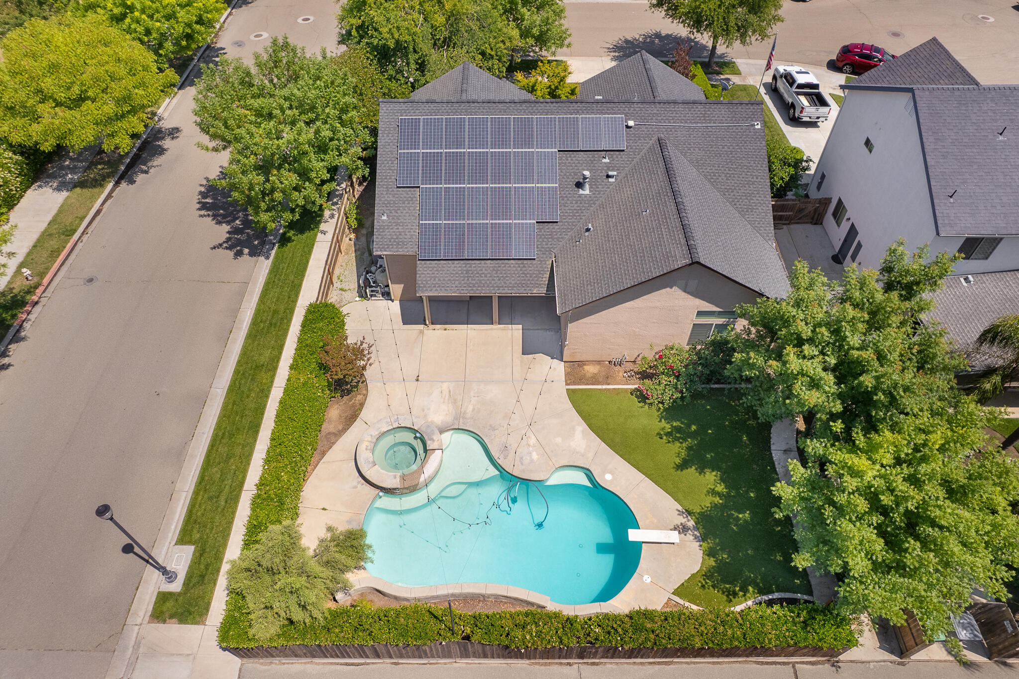 2883 22nd Ct, Kingsburg, CA 93631