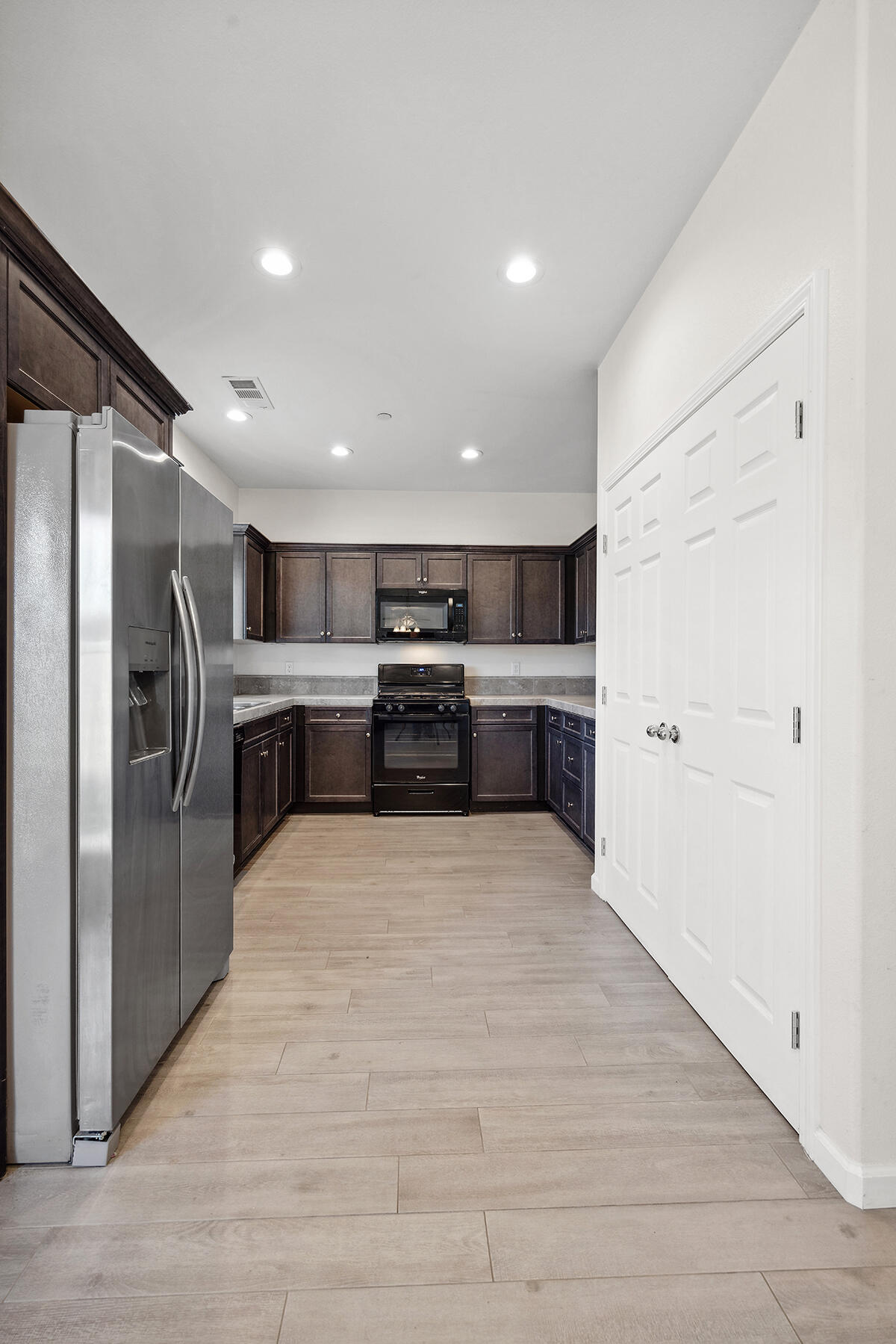 6258 Oak Crest Ave, Visalia, CA 93291