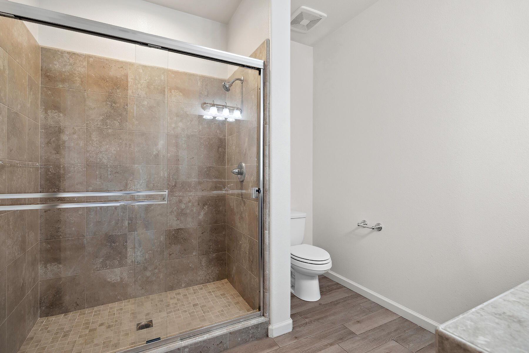 6258 Oak Crest Ave, Visalia, CA 93291