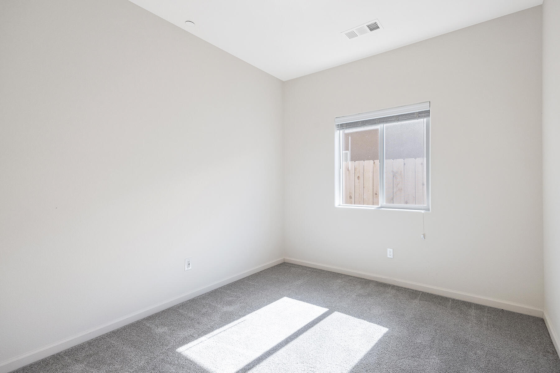 6258 Oak Crest Ave, Visalia, CA 93291