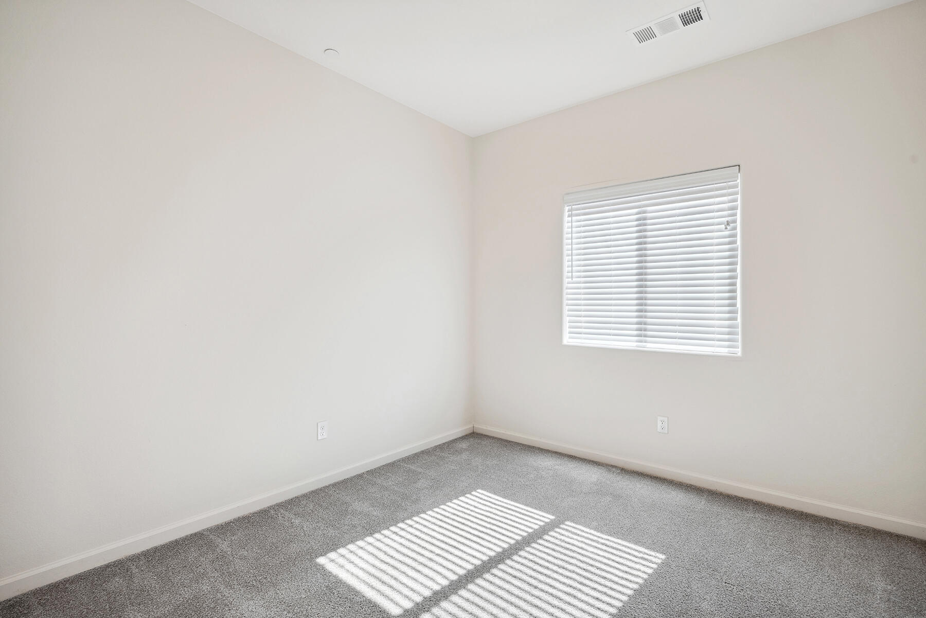 6258 Oak Crest Ave, Visalia, CA 93291
