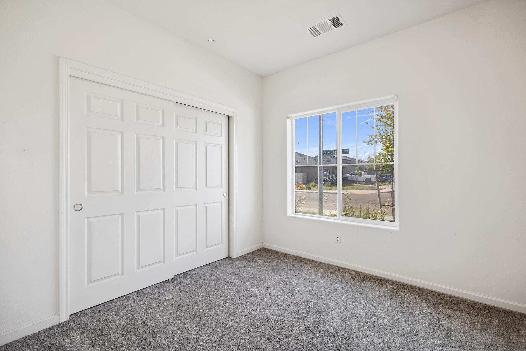 6258 Oak Crest Ave, Visalia, CA 93291
