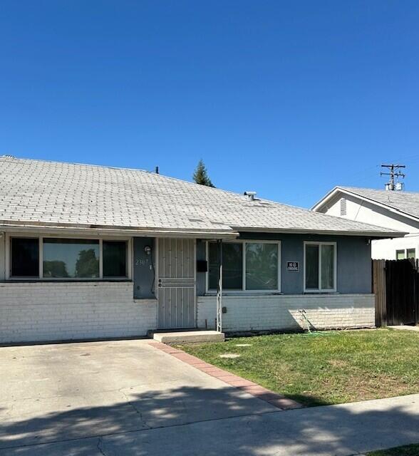2305 E Shields Ave, Fresno, CA 93726