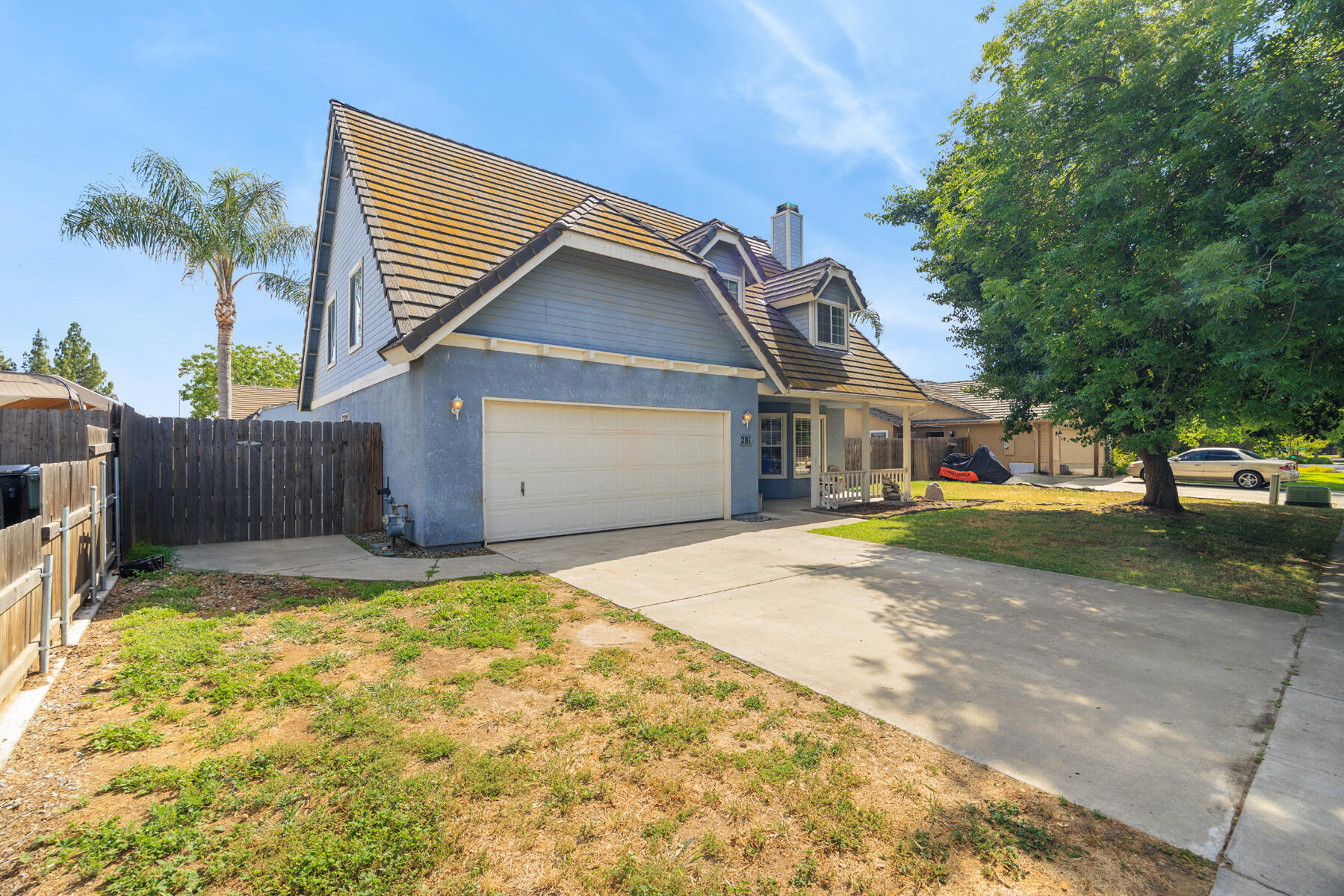 281 Somerset Dr, Lemoore, CA 93245