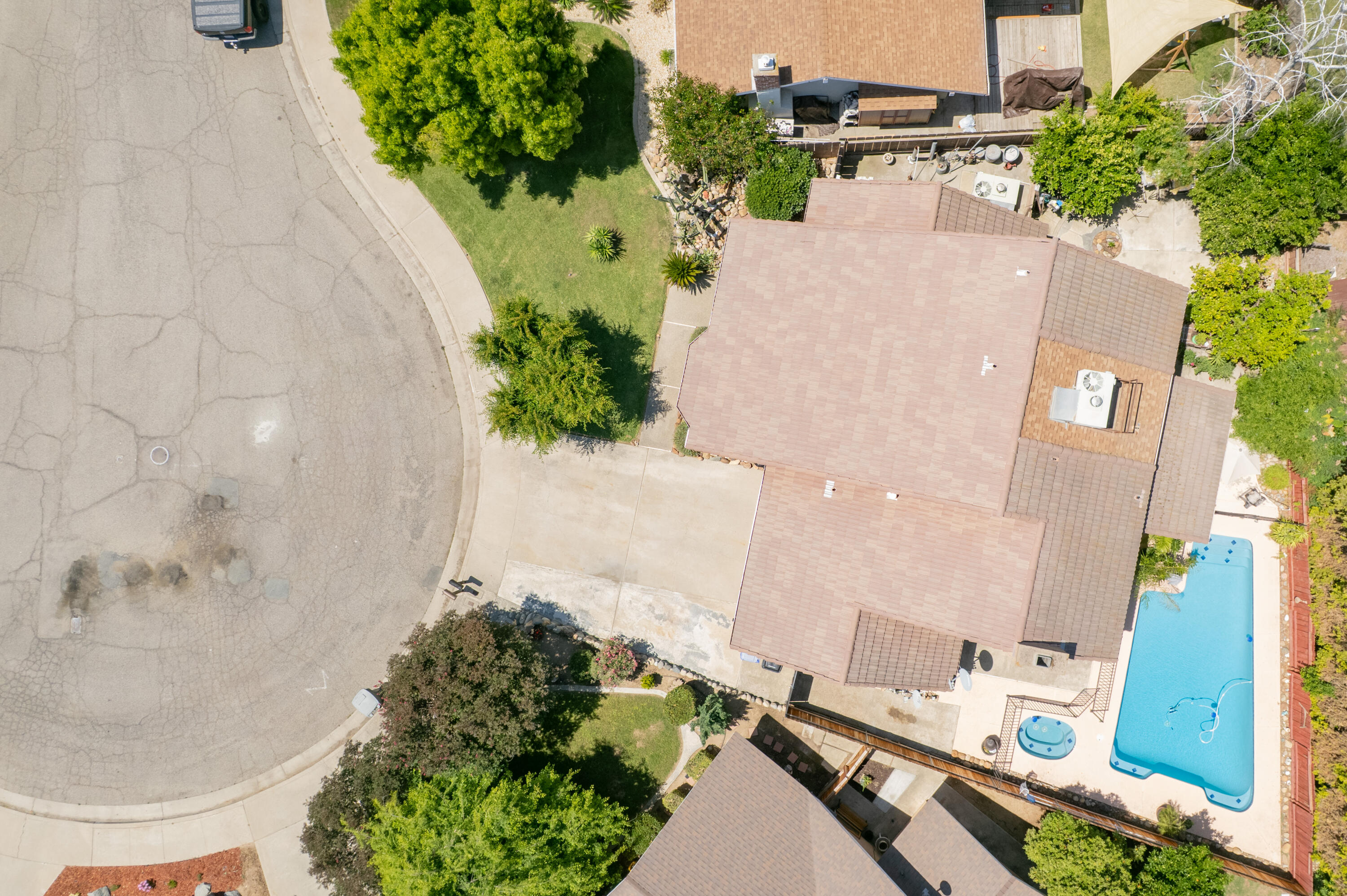 1490 Nancy Cir, Porterville, CA 93257