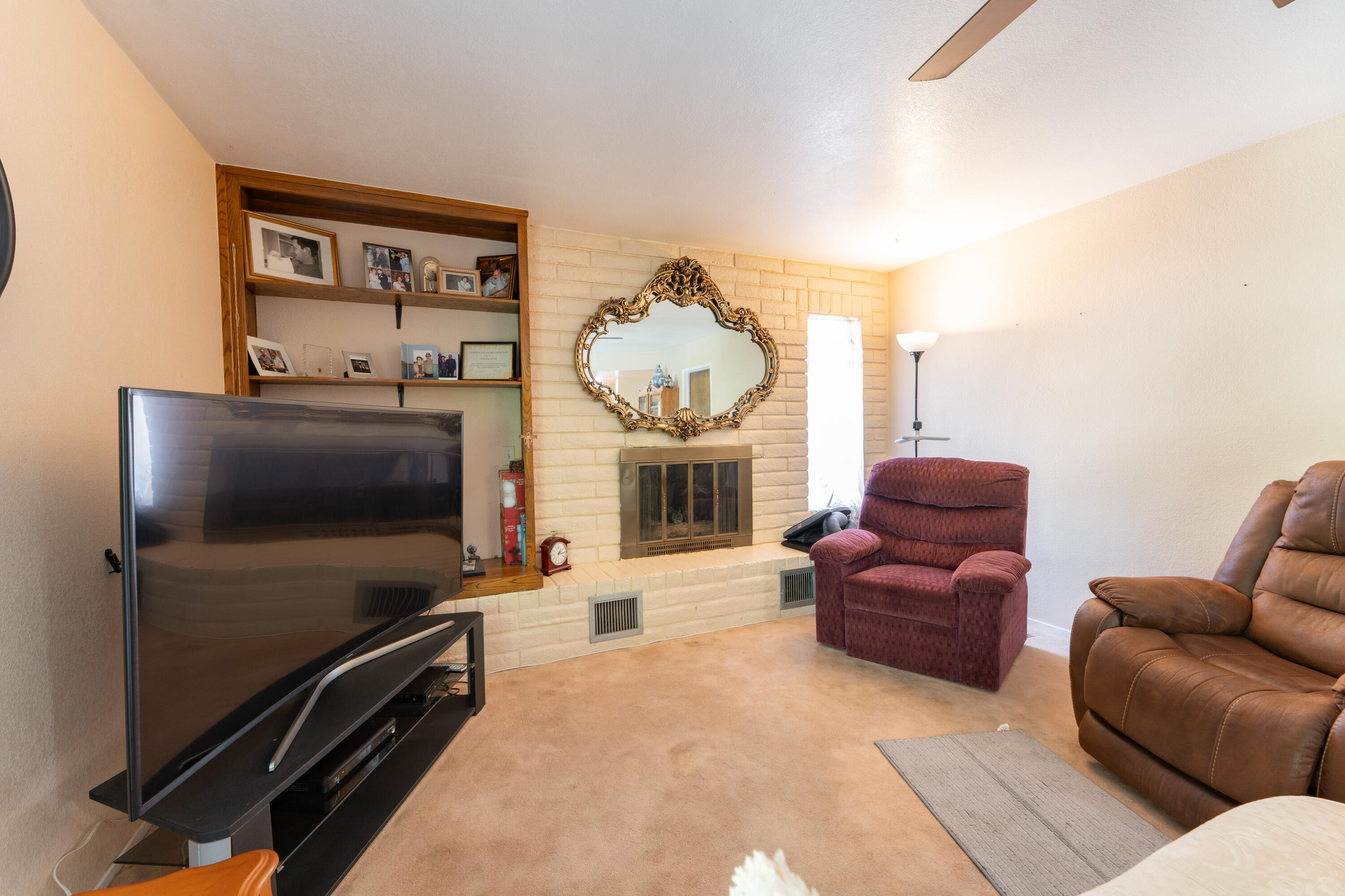 1490 Nancy Cir, Porterville, CA 93257