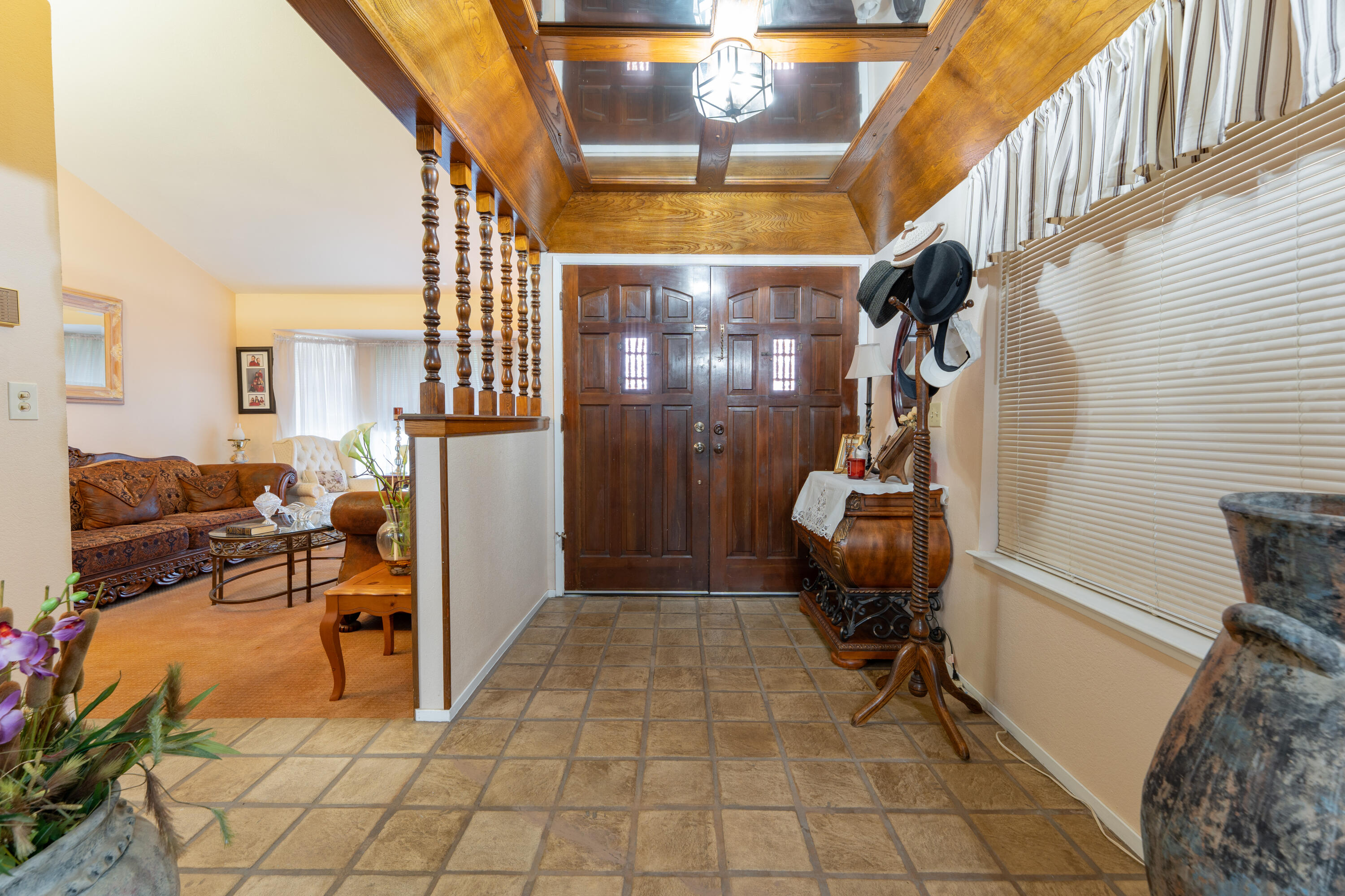 1490 Nancy Cir, Porterville, CA 93257