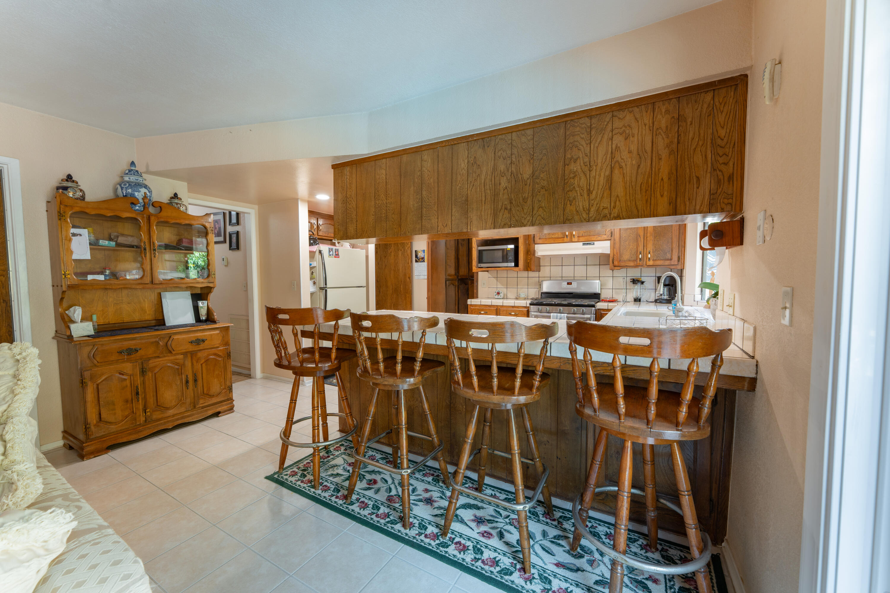 1490 Nancy Cir, Porterville, CA 93257