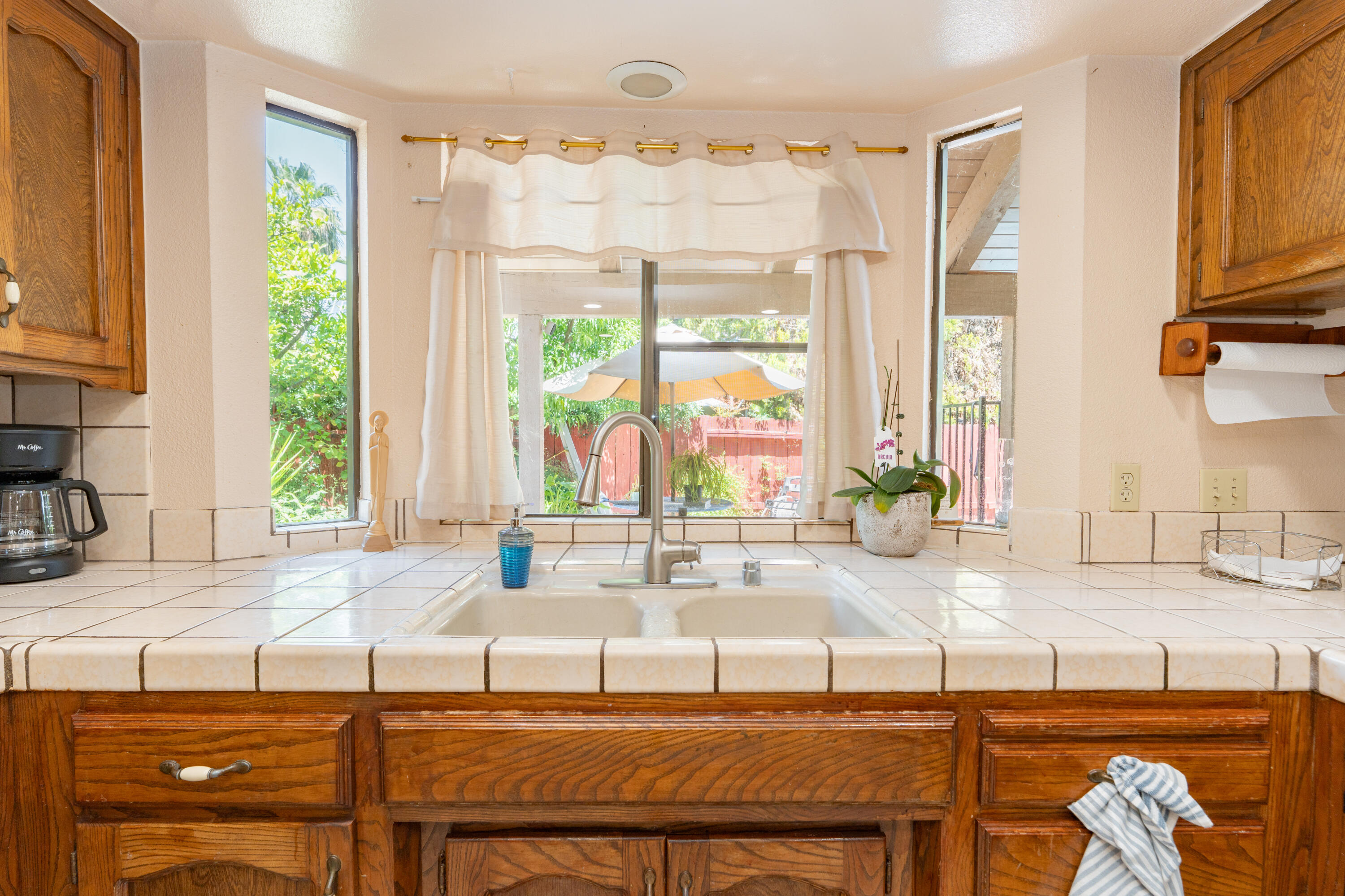 1490 Nancy Cir, Porterville, CA 93257