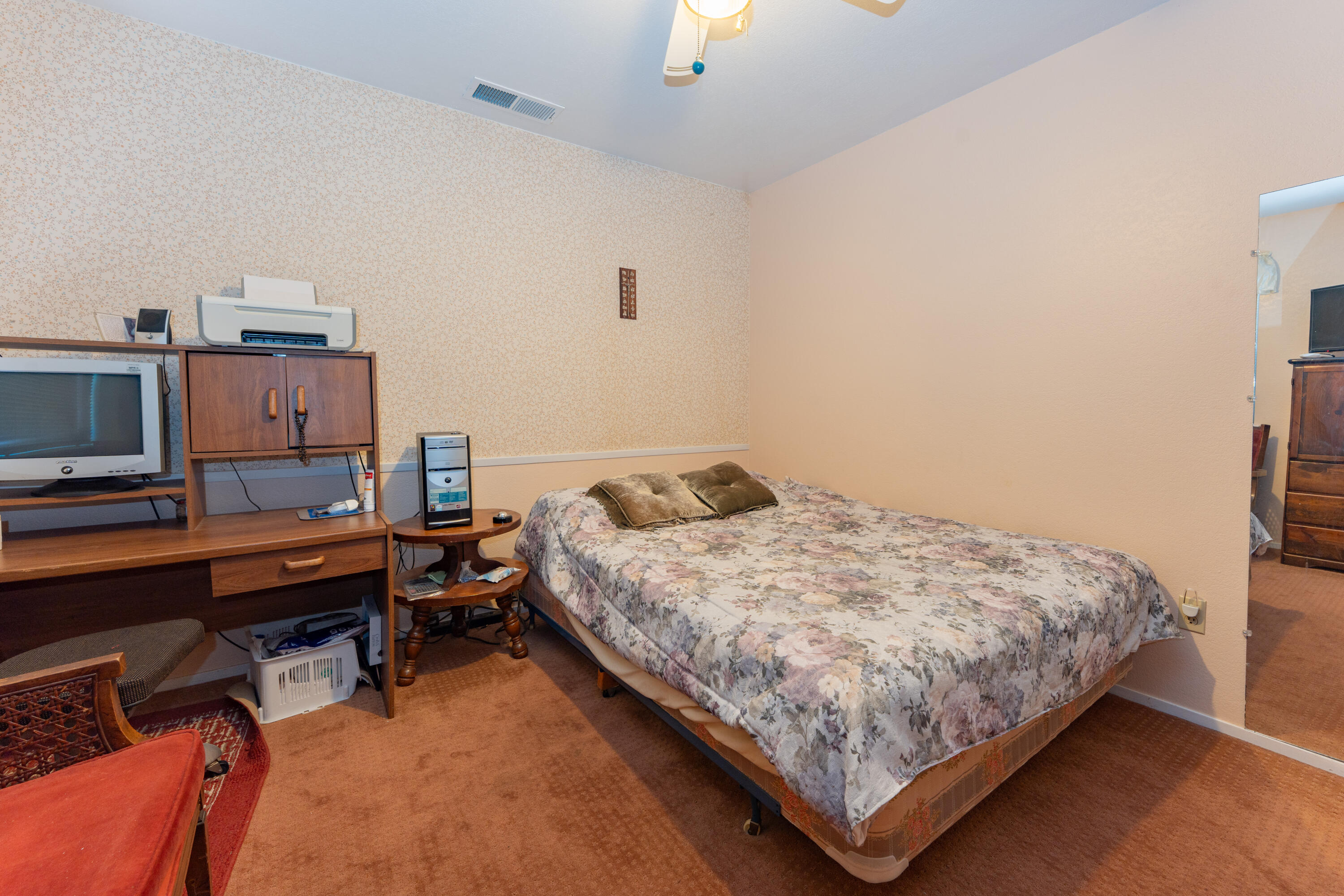 1490 Nancy Cir, Porterville, CA 93257