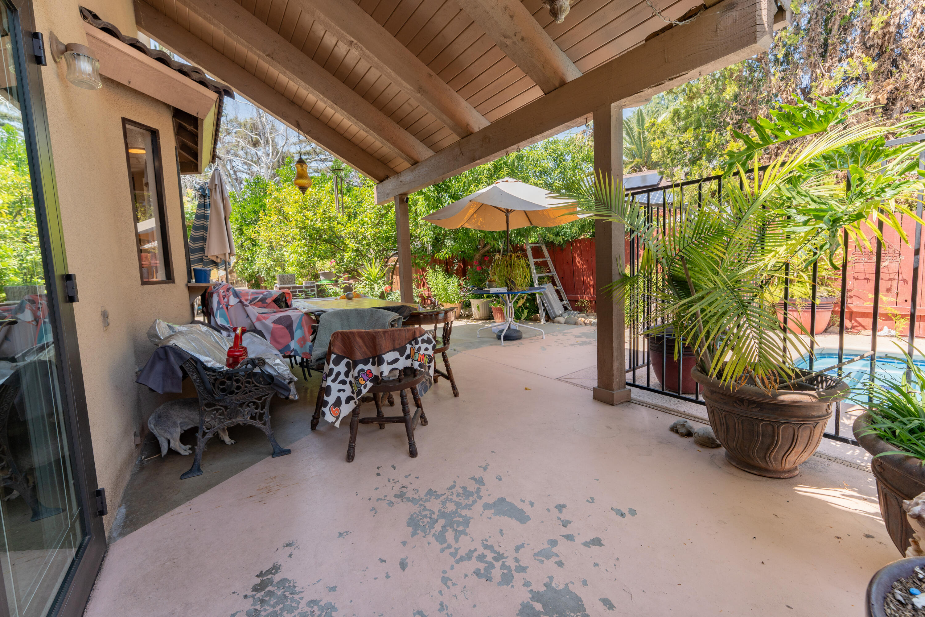 1490 Nancy Cir, Porterville, CA 93257