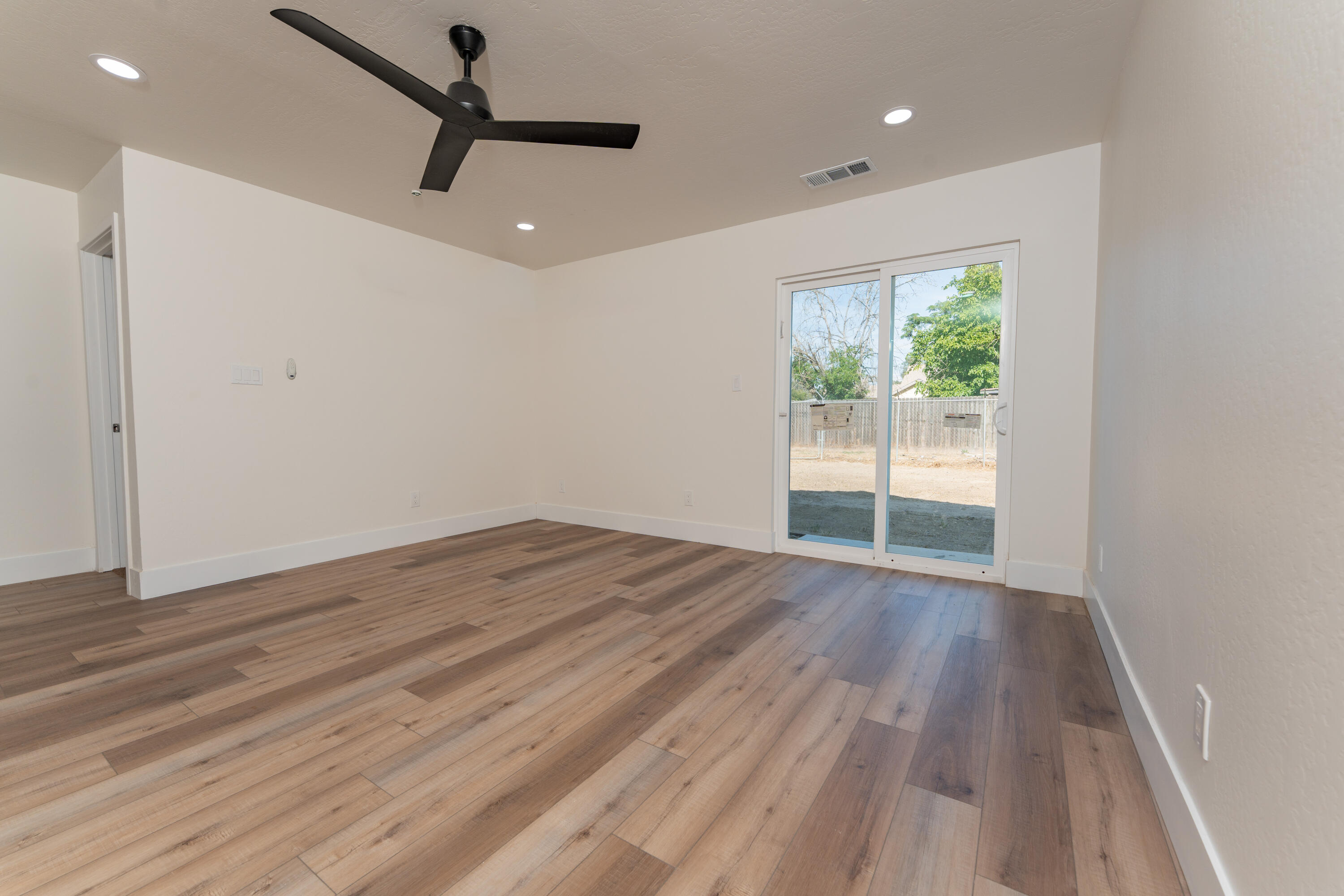 30750 Farr Rd, Visalia, CA 93291