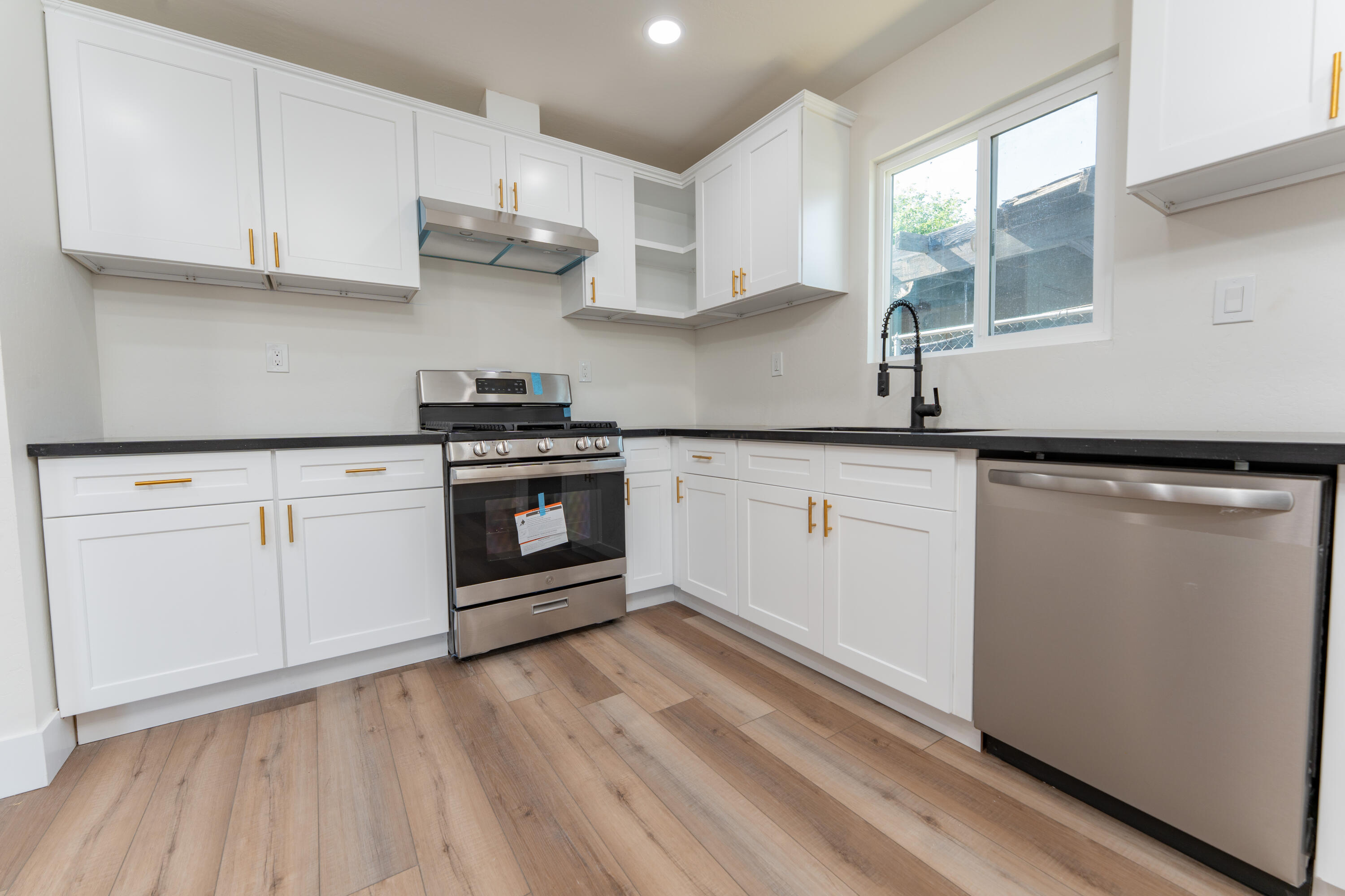 30750 Farr Rd, Visalia, CA 93291