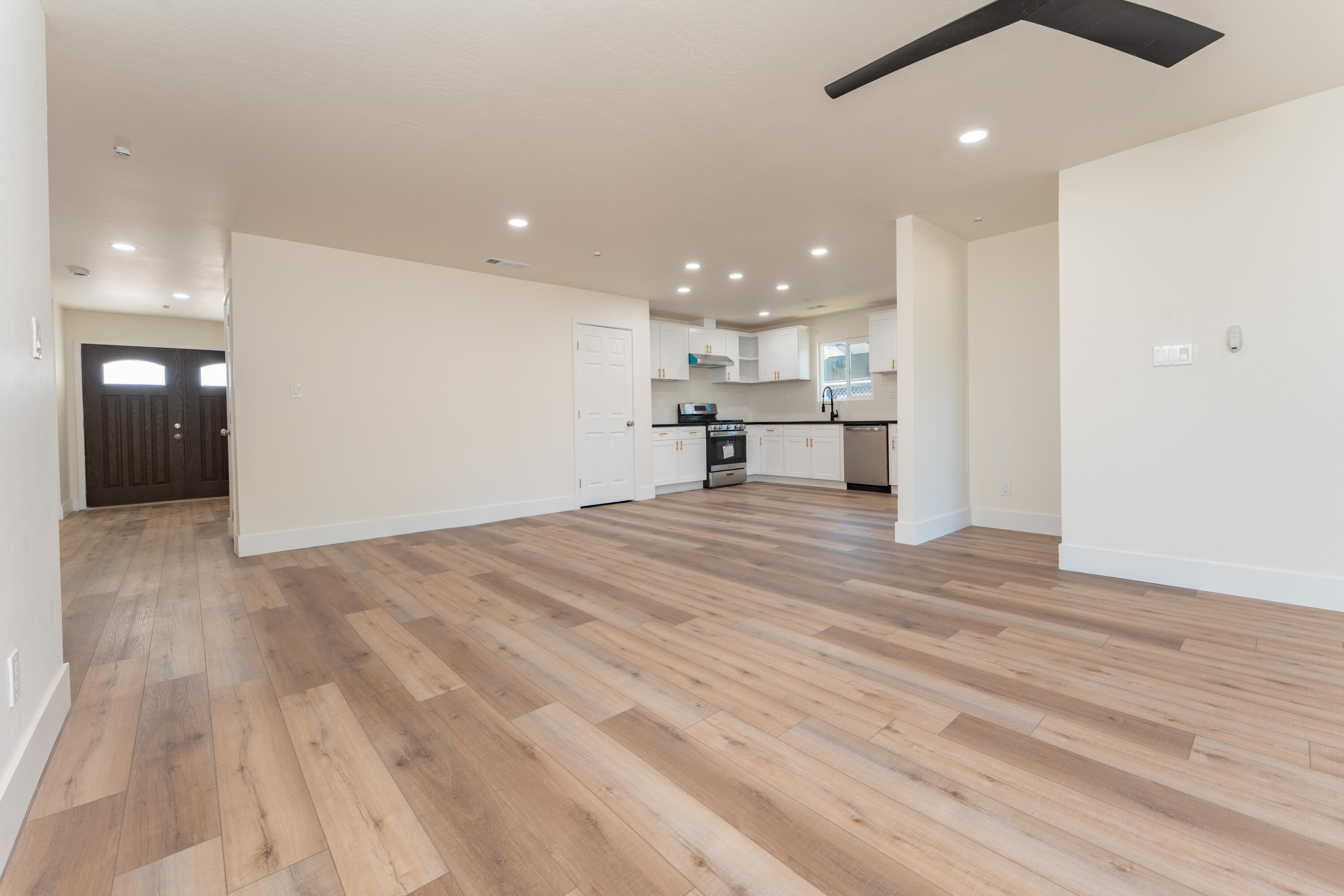 30750 Farr Rd, Visalia, CA 93291