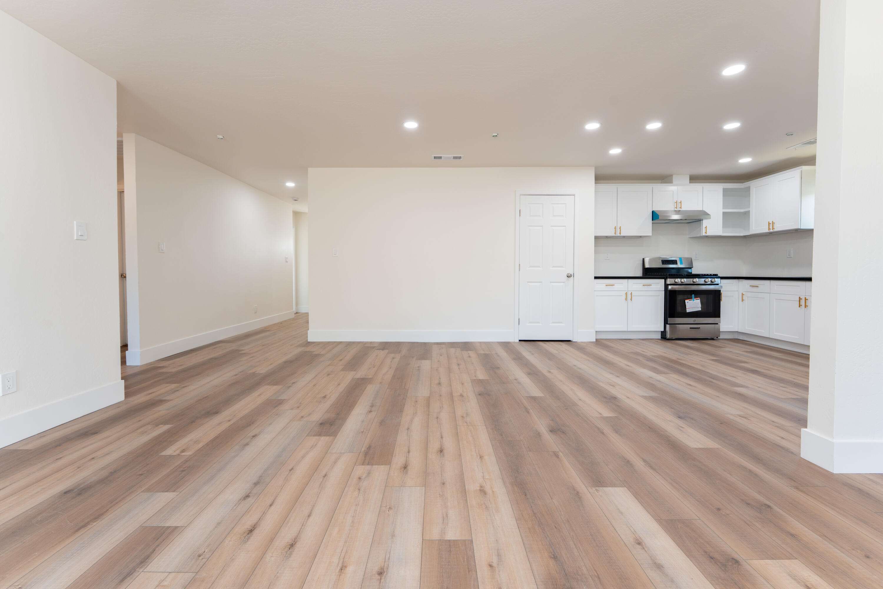 30750 Farr Rd, Visalia, CA 93291
