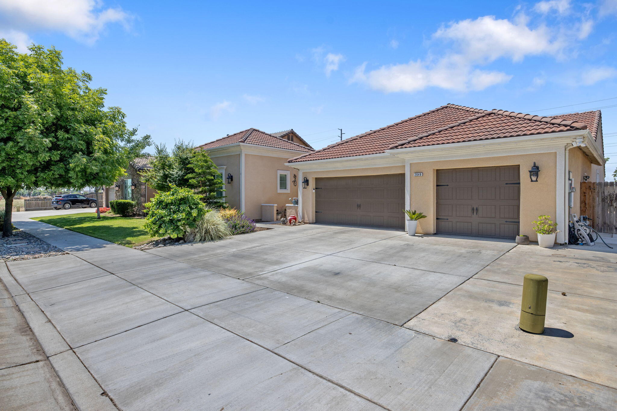 2649 N Sidney St, Visalia, CA 93291