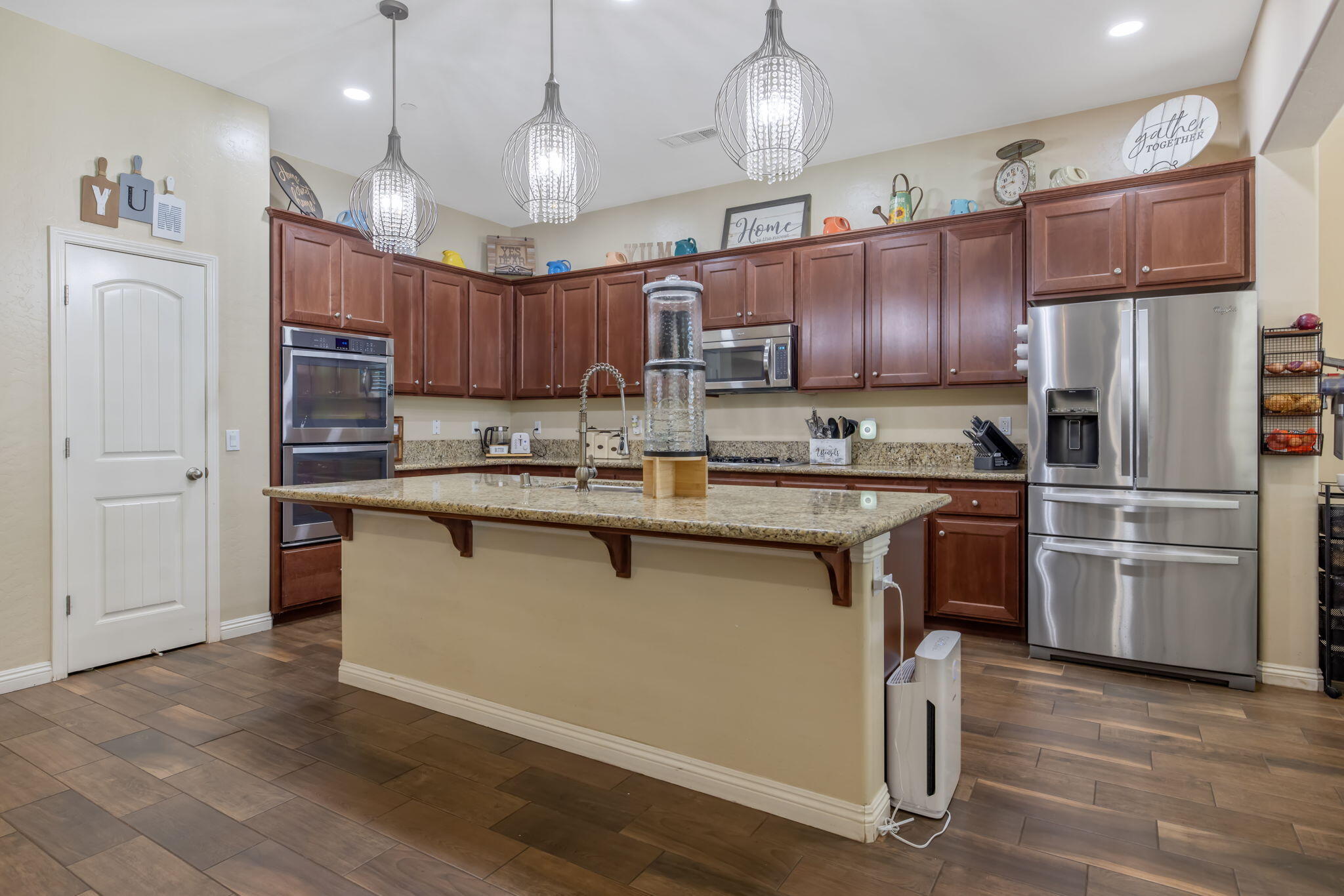 2649 N Sidney St, Visalia, CA 93291