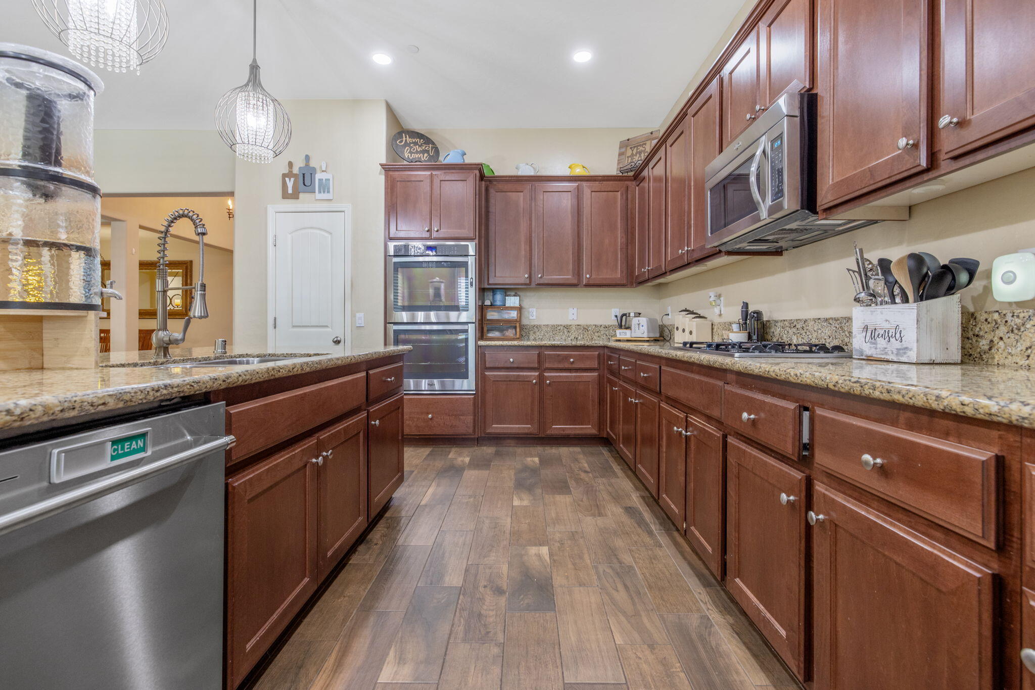 2649 N Sidney St, Visalia, CA 93291