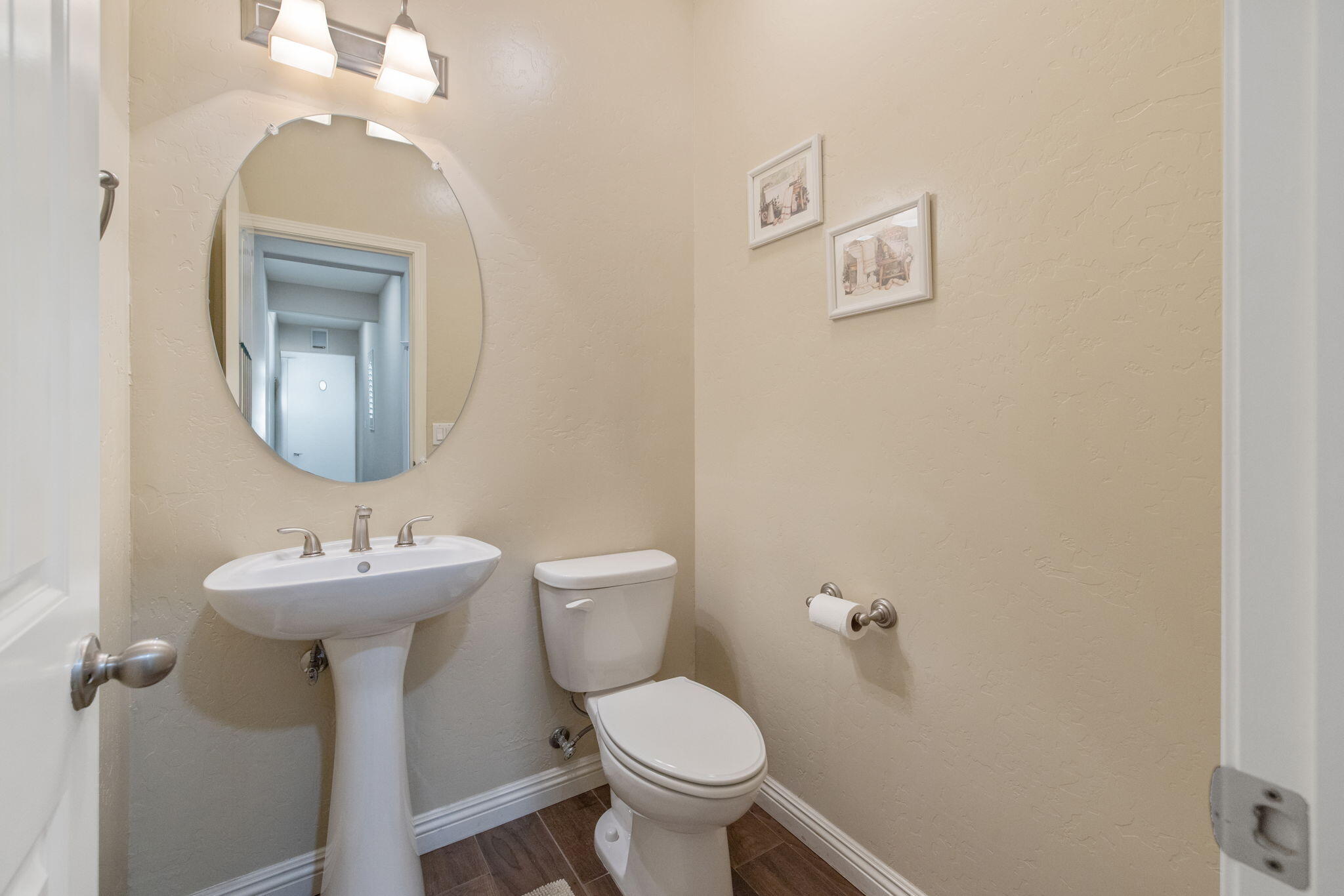 2649 N Sidney St, Visalia, CA 93291