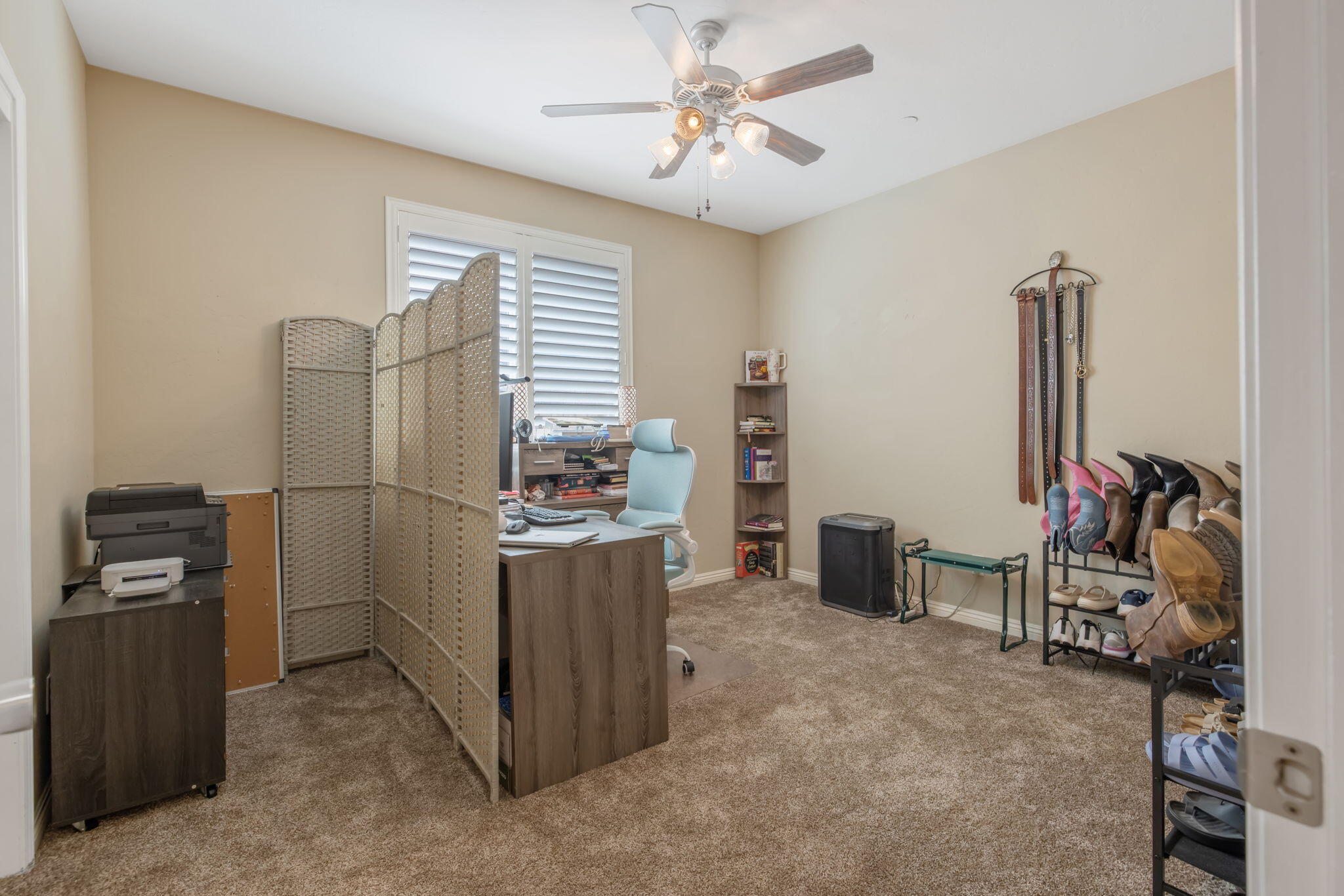 2649 N Sidney St, Visalia, CA 93291