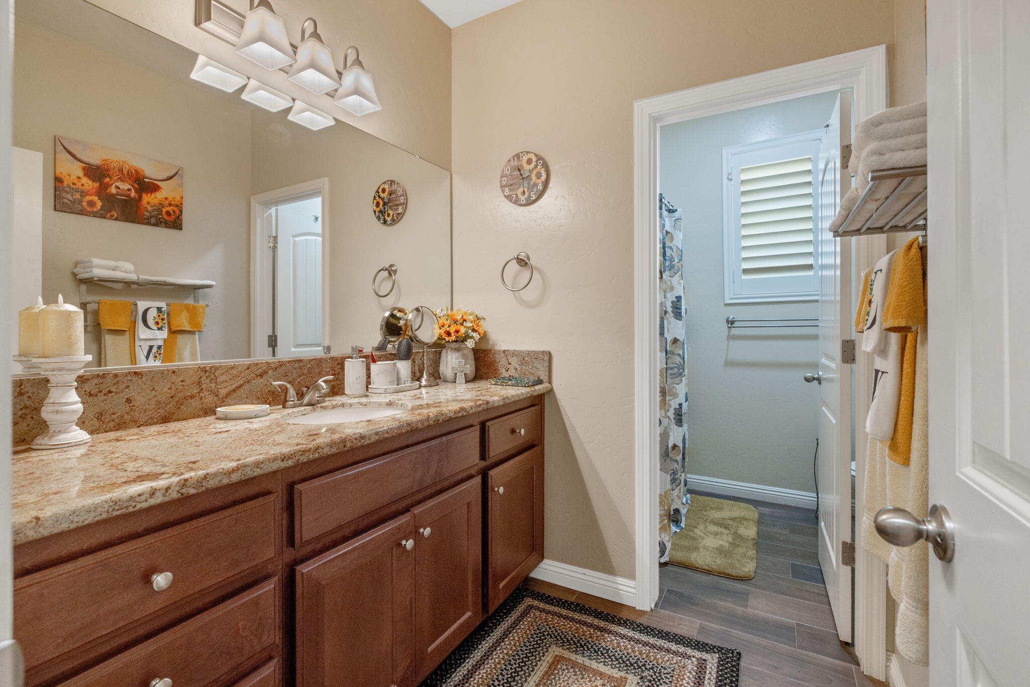 2649 N Sidney St, Visalia, CA 93291