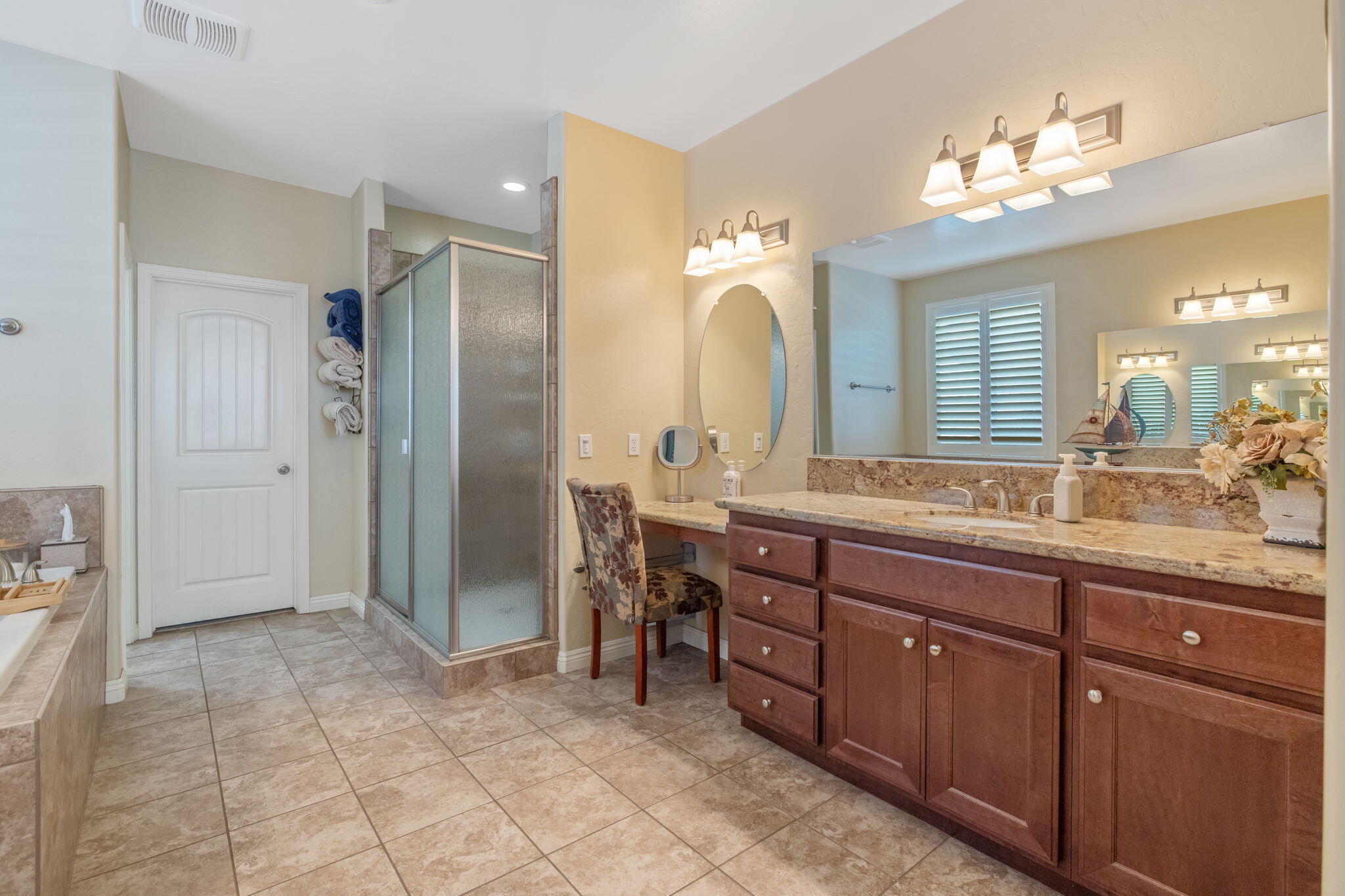 2649 N Sidney St, Visalia, CA 93291