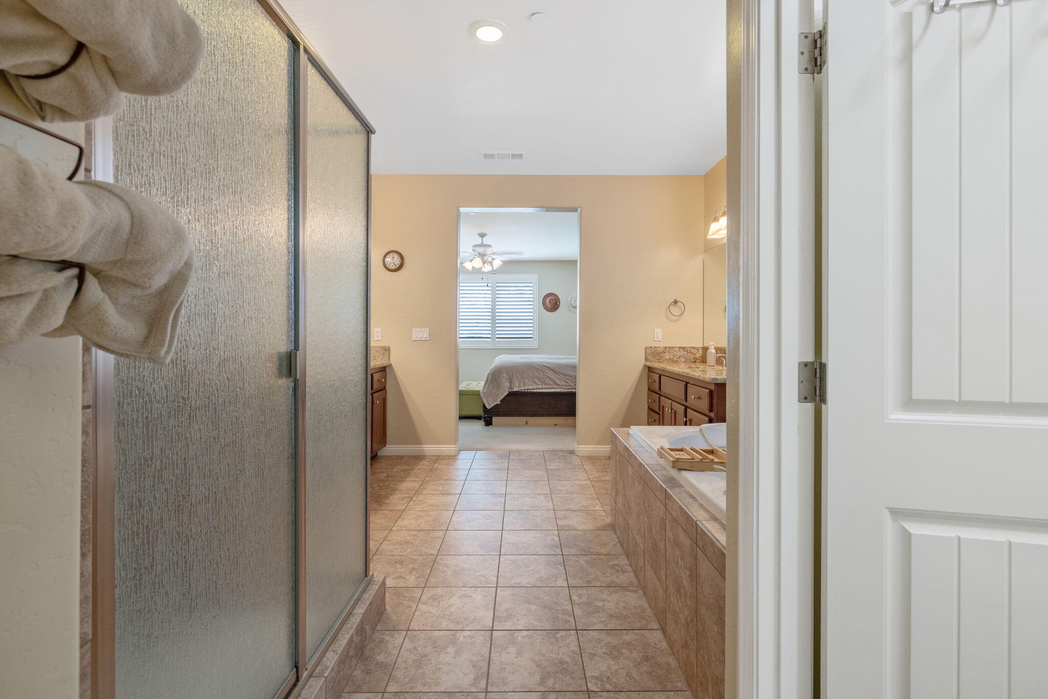 2649 N Sidney St, Visalia, CA 93291