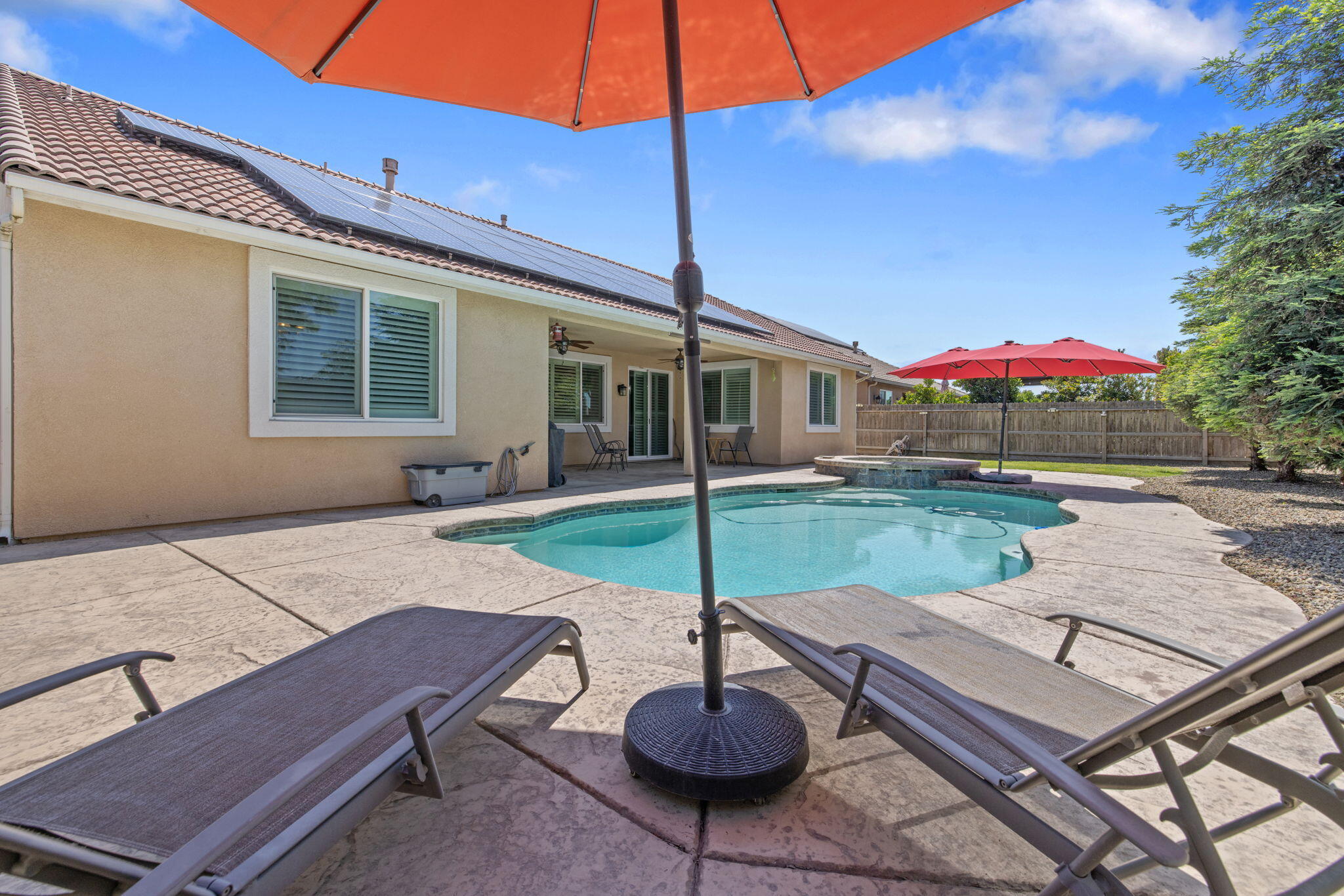 2649 N Sidney St, Visalia, CA 93291