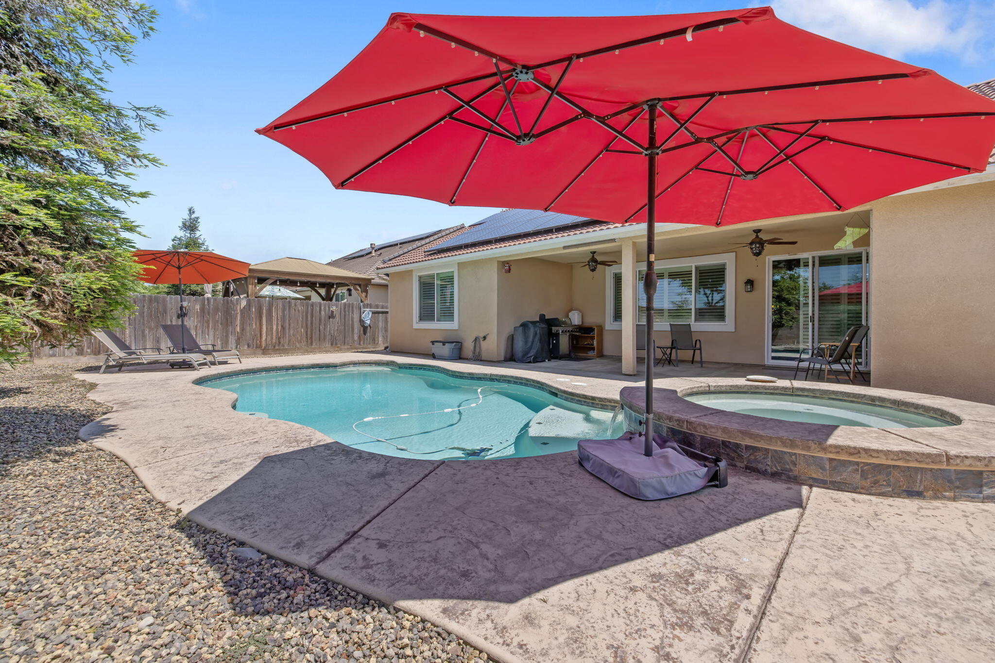 2649 N Sidney St, Visalia, CA 93291