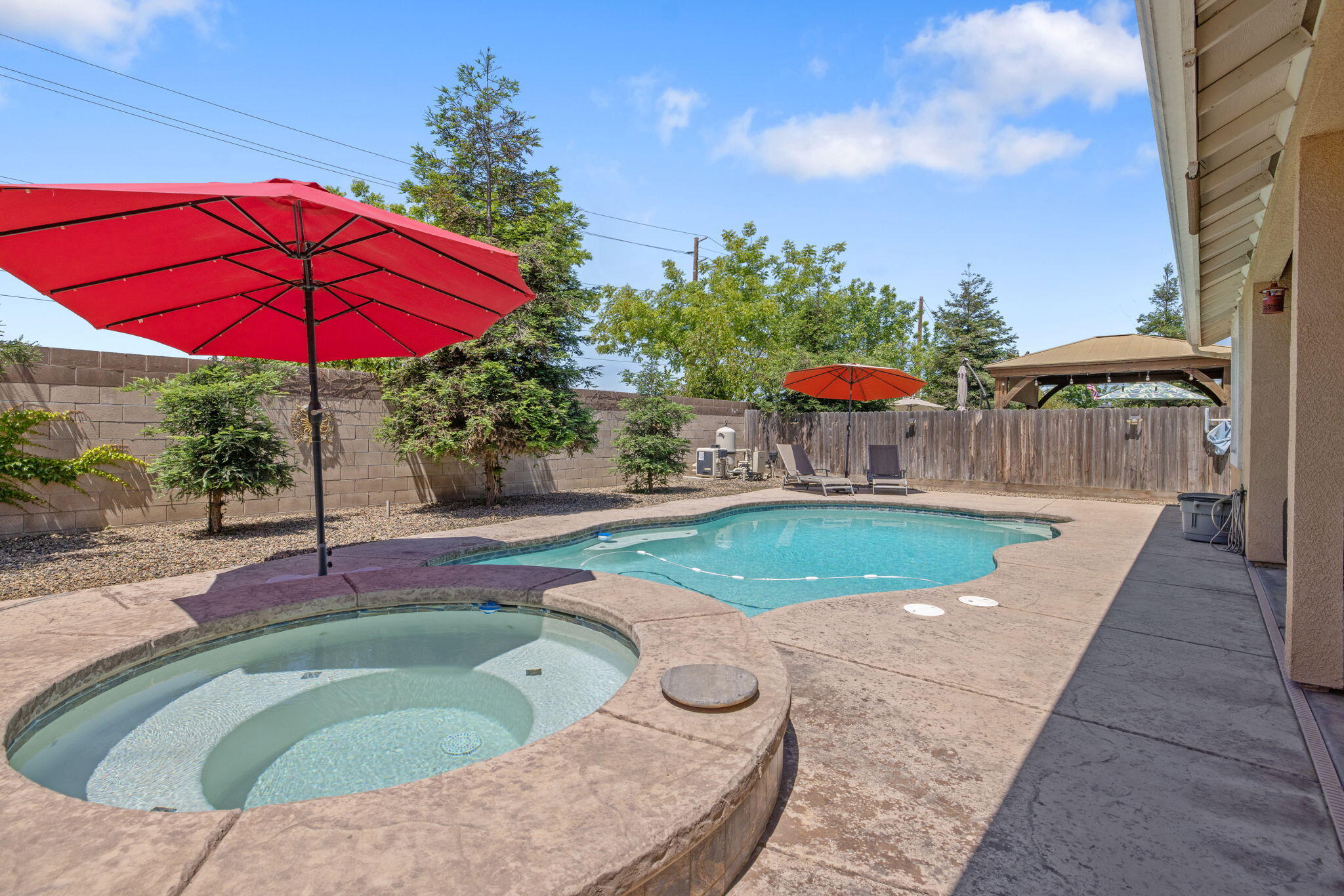 2649 N Sidney St, Visalia, CA 93291