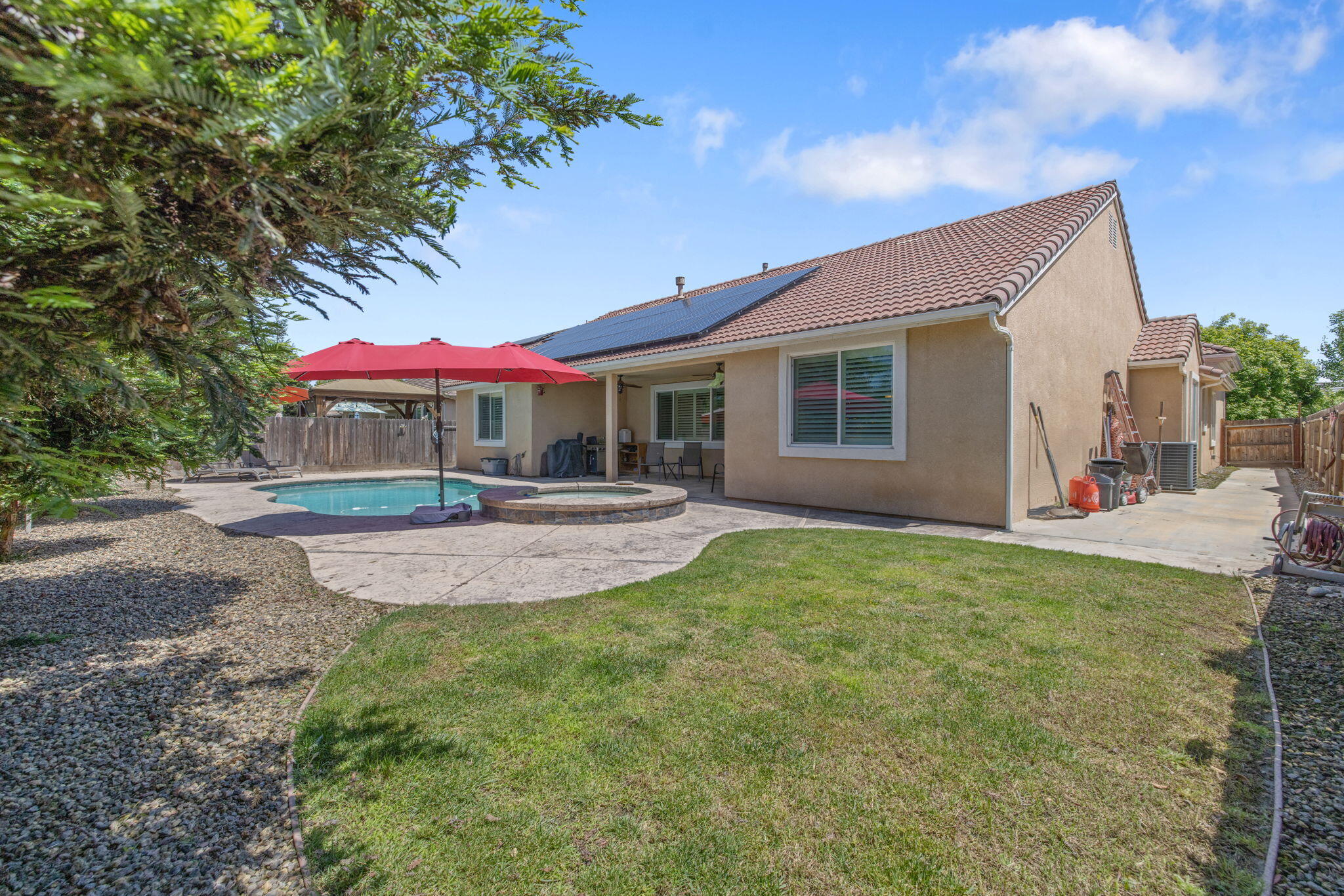2649 N Sidney St, Visalia, CA 93291