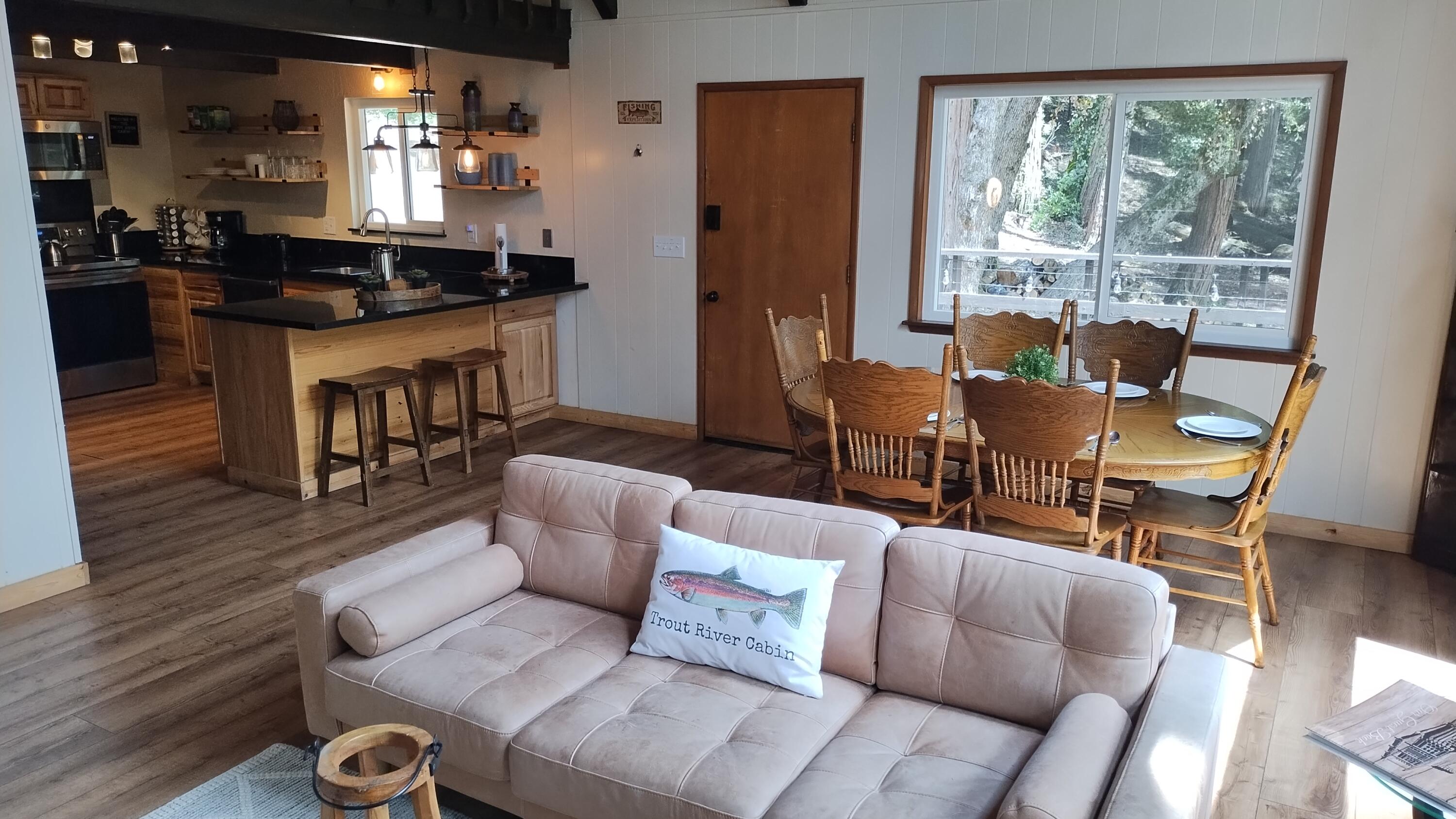 1693 Coy Flat Dr, Springville, CA 93265