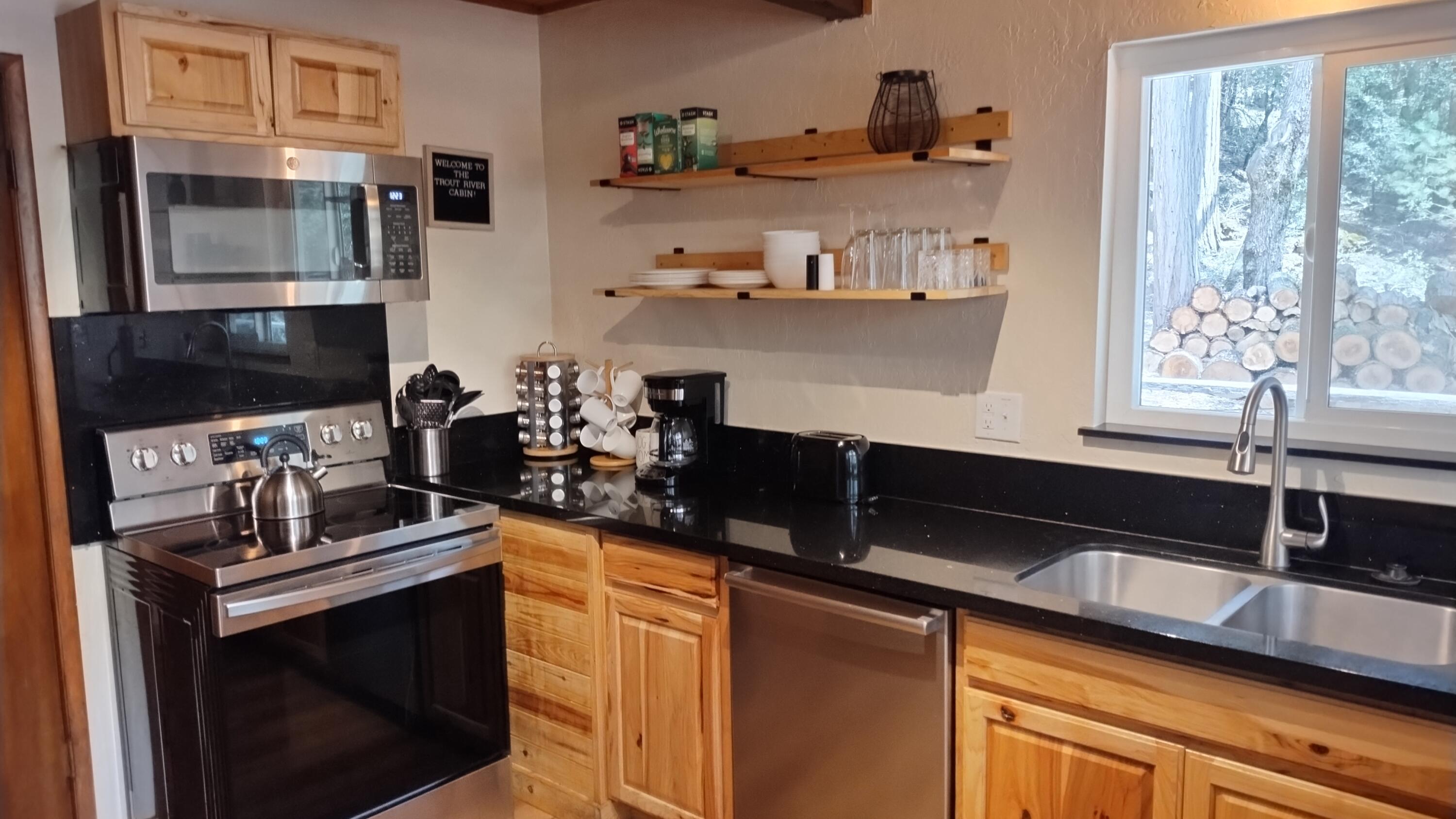 1693 Coy Flat Dr, Springville, CA 93265