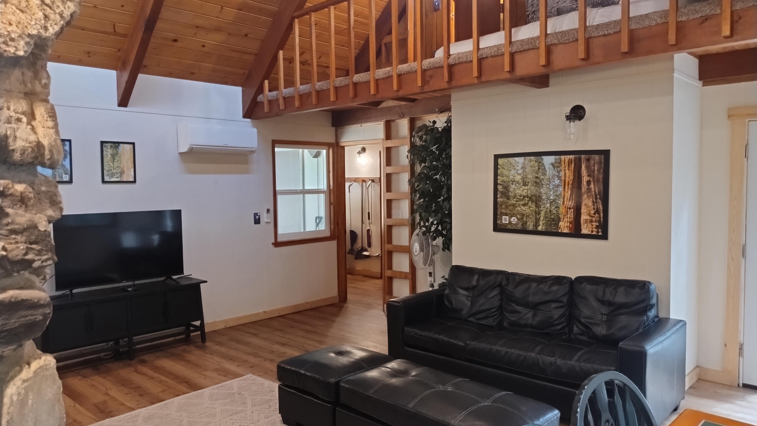 1693 Coy Flat Dr, Springville, CA 93265