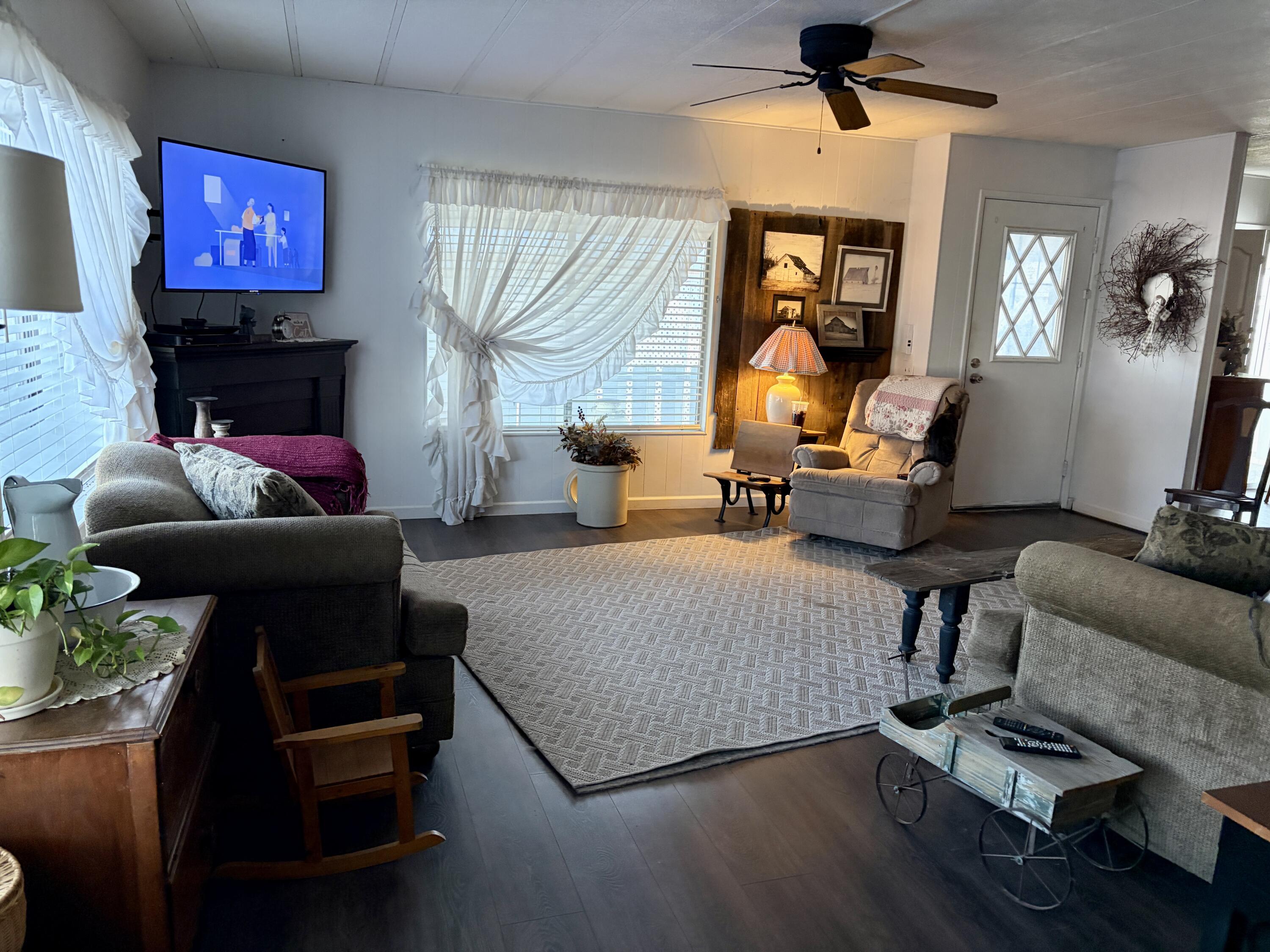 314 N Albert Ave #86, Exeter, CA 93221