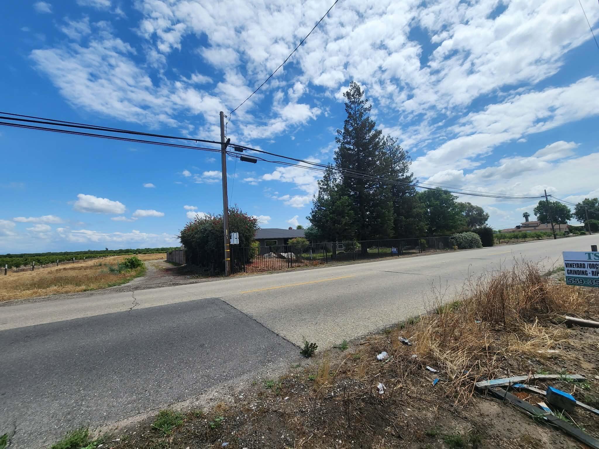 12778 S Mccall Ave, Selma, CA 93662