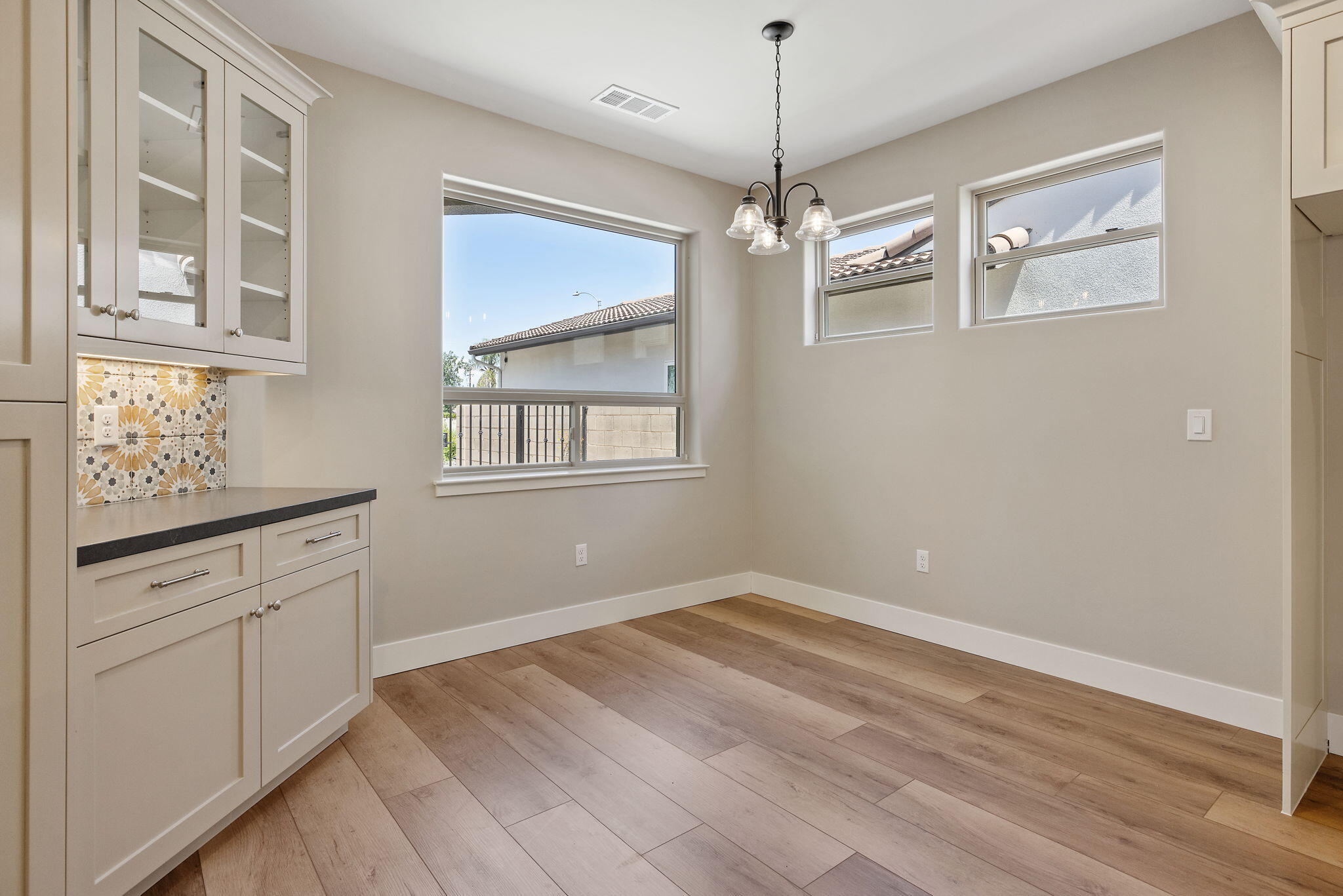 546 Little Ln, Exeter, CA 93221