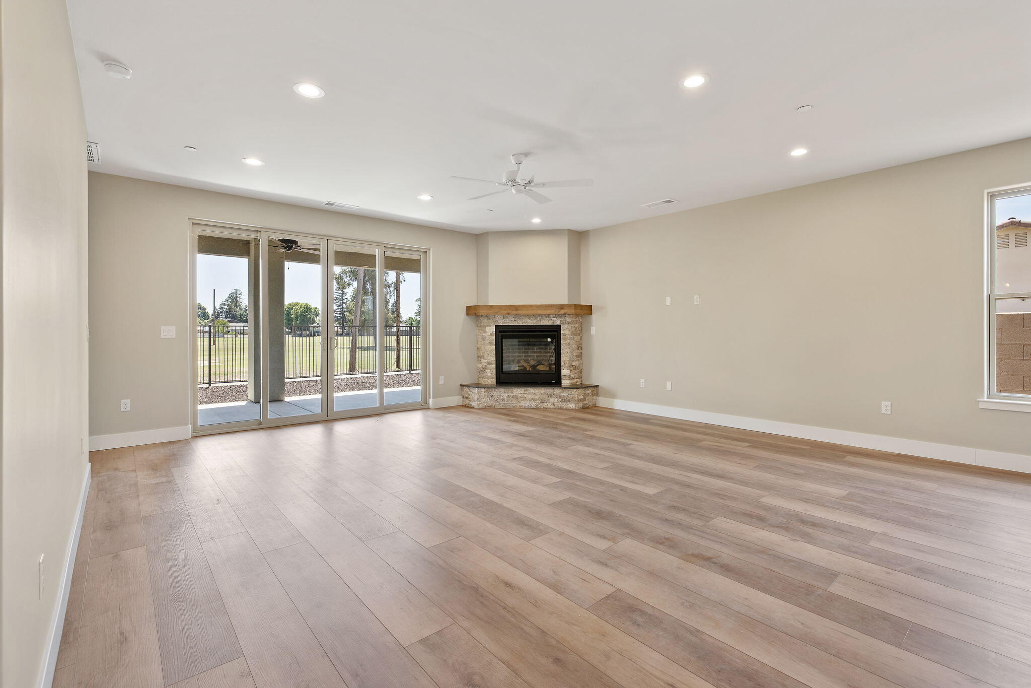 546 Little Ln, Exeter, CA 93221