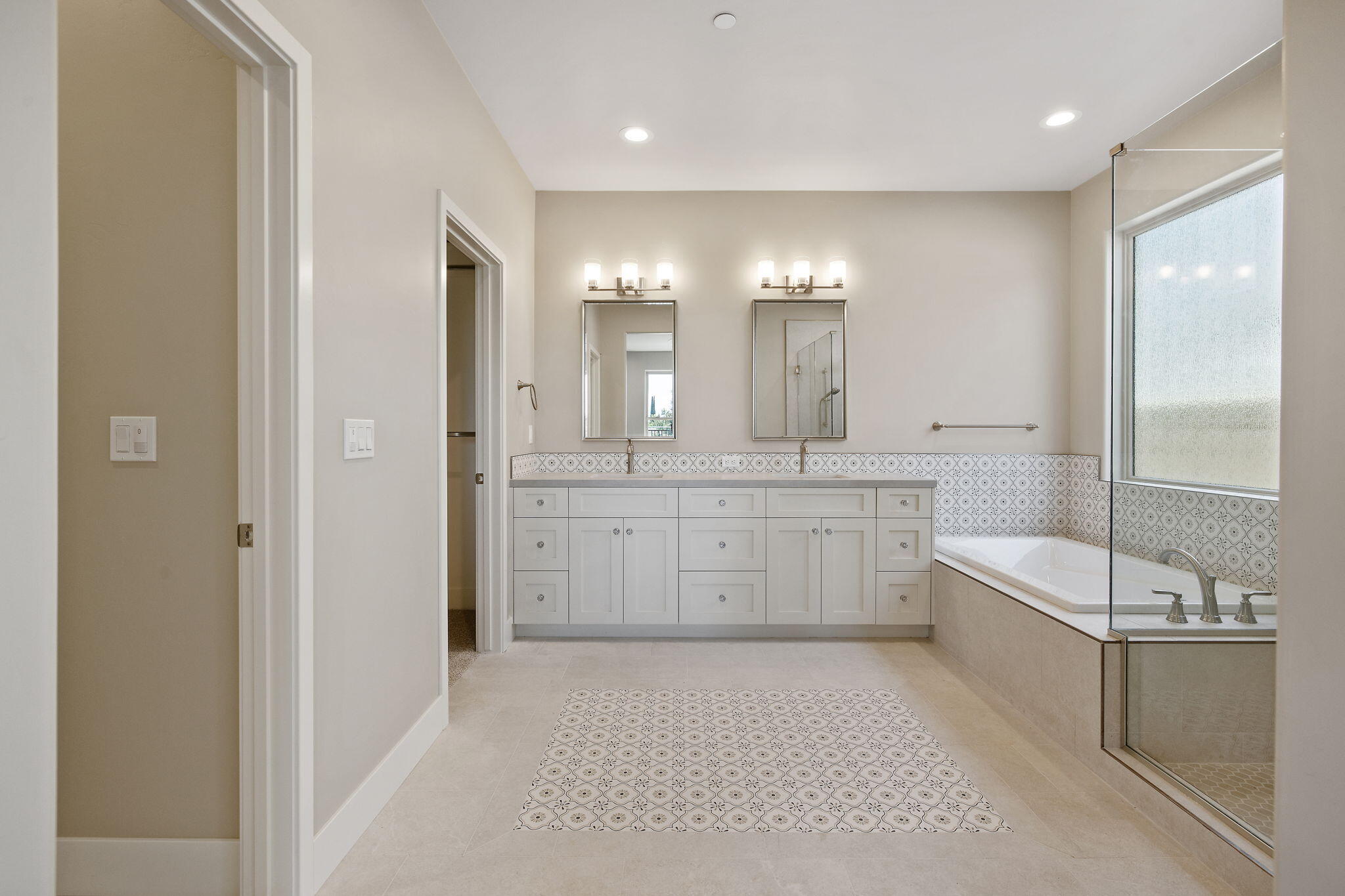 546 Little Ln, Exeter, CA 93221
