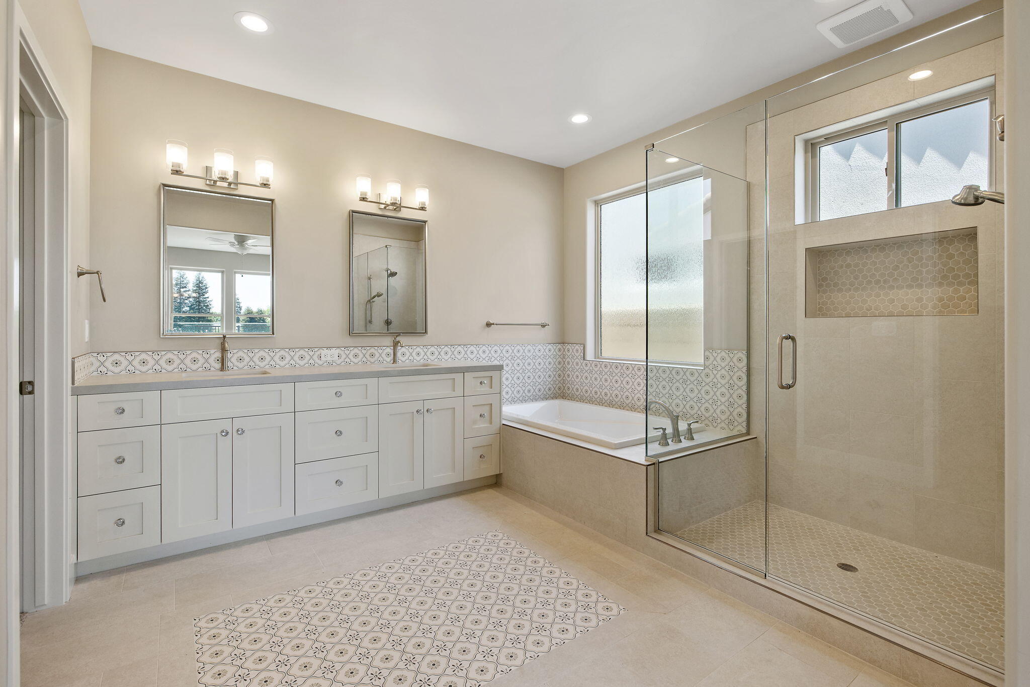 546 Little Ln, Exeter, CA 93221