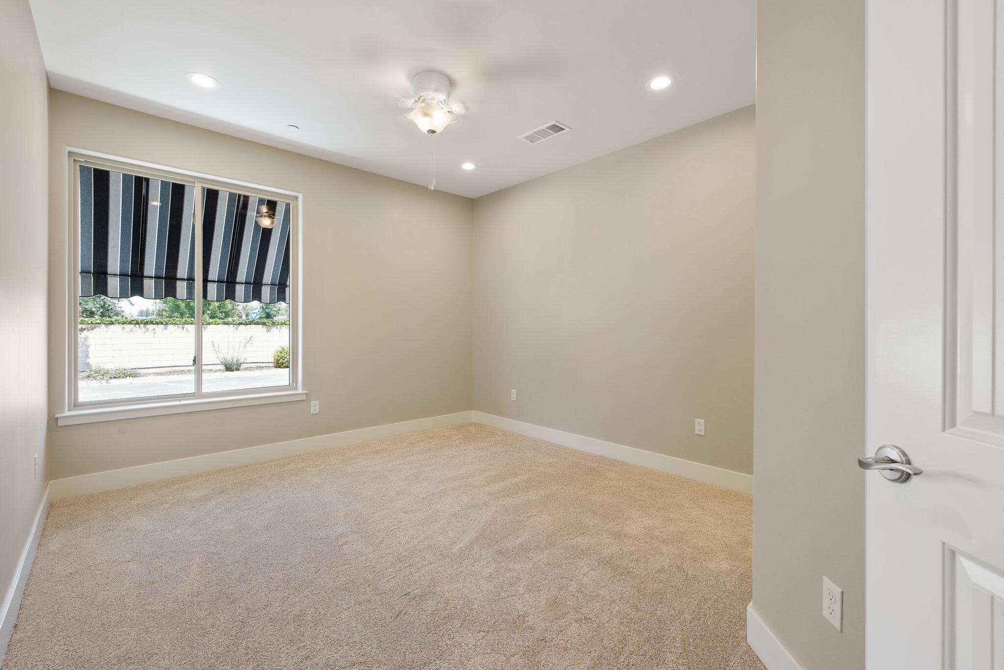 546 Little Ln, Exeter, CA 93221