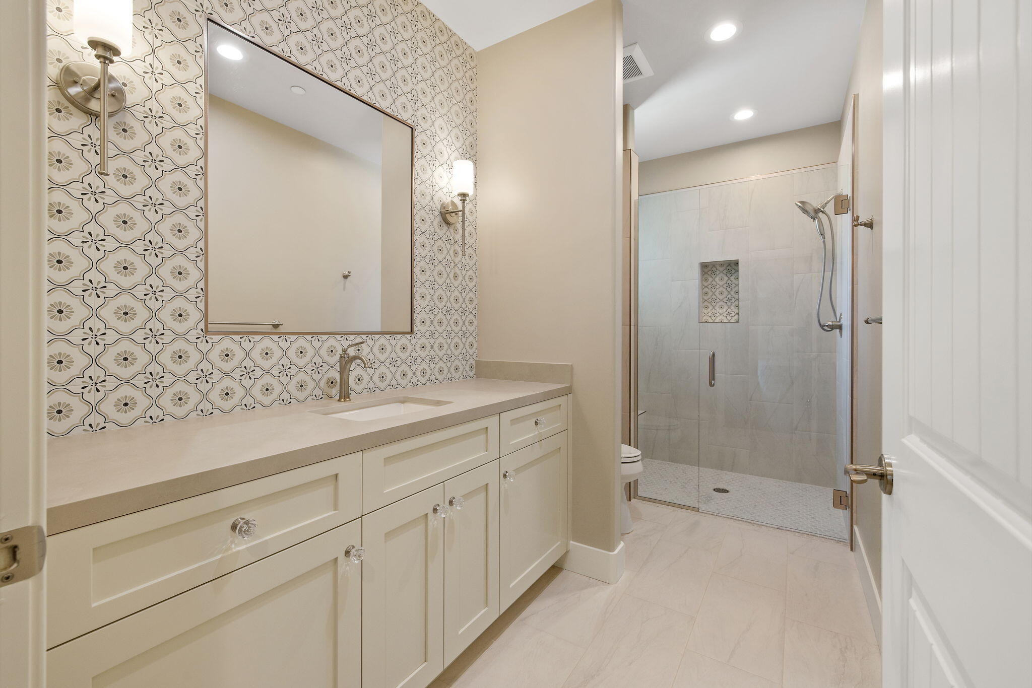546 Little Ln, Exeter, CA 93221